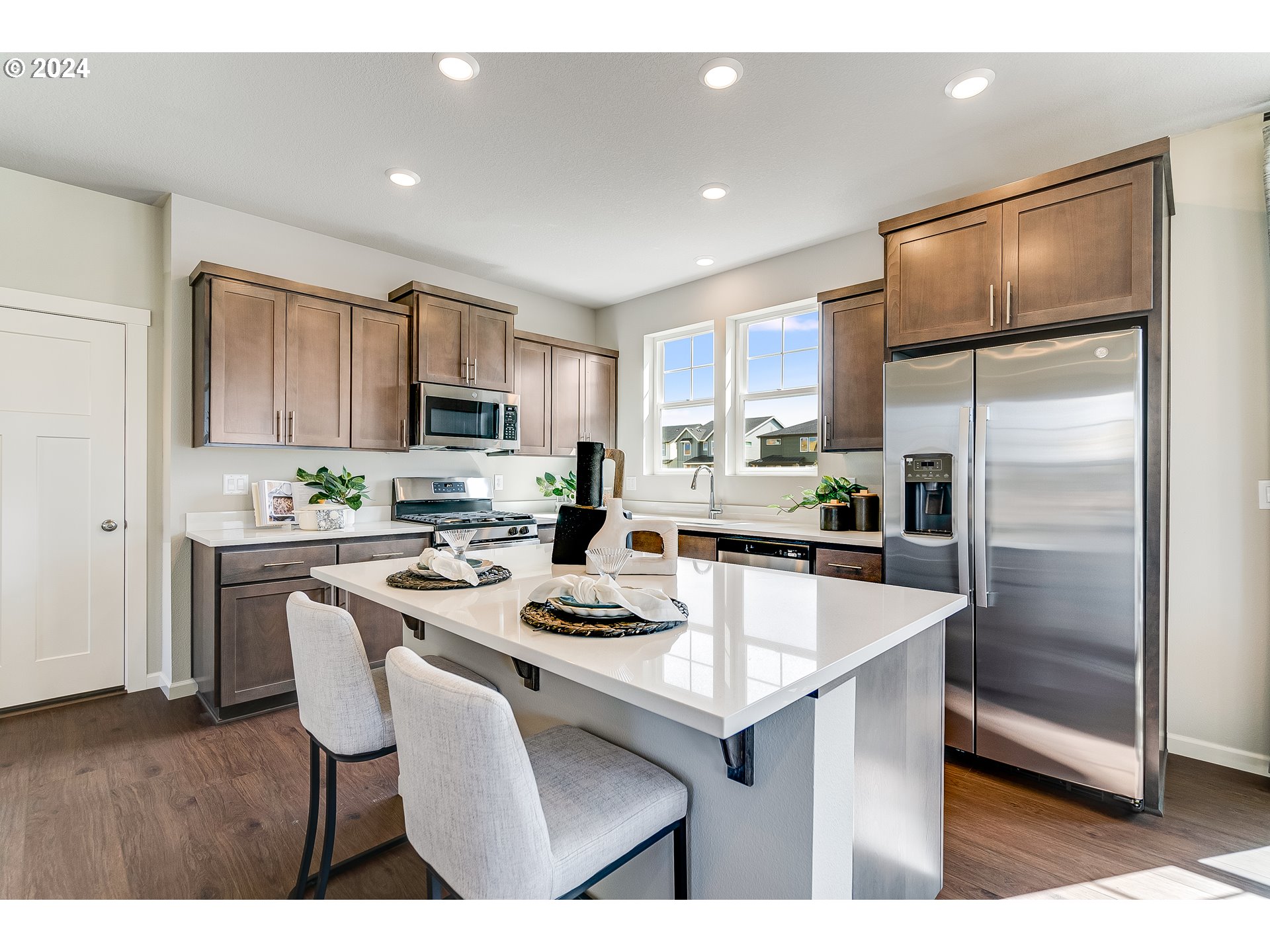 property viewer photo 6
