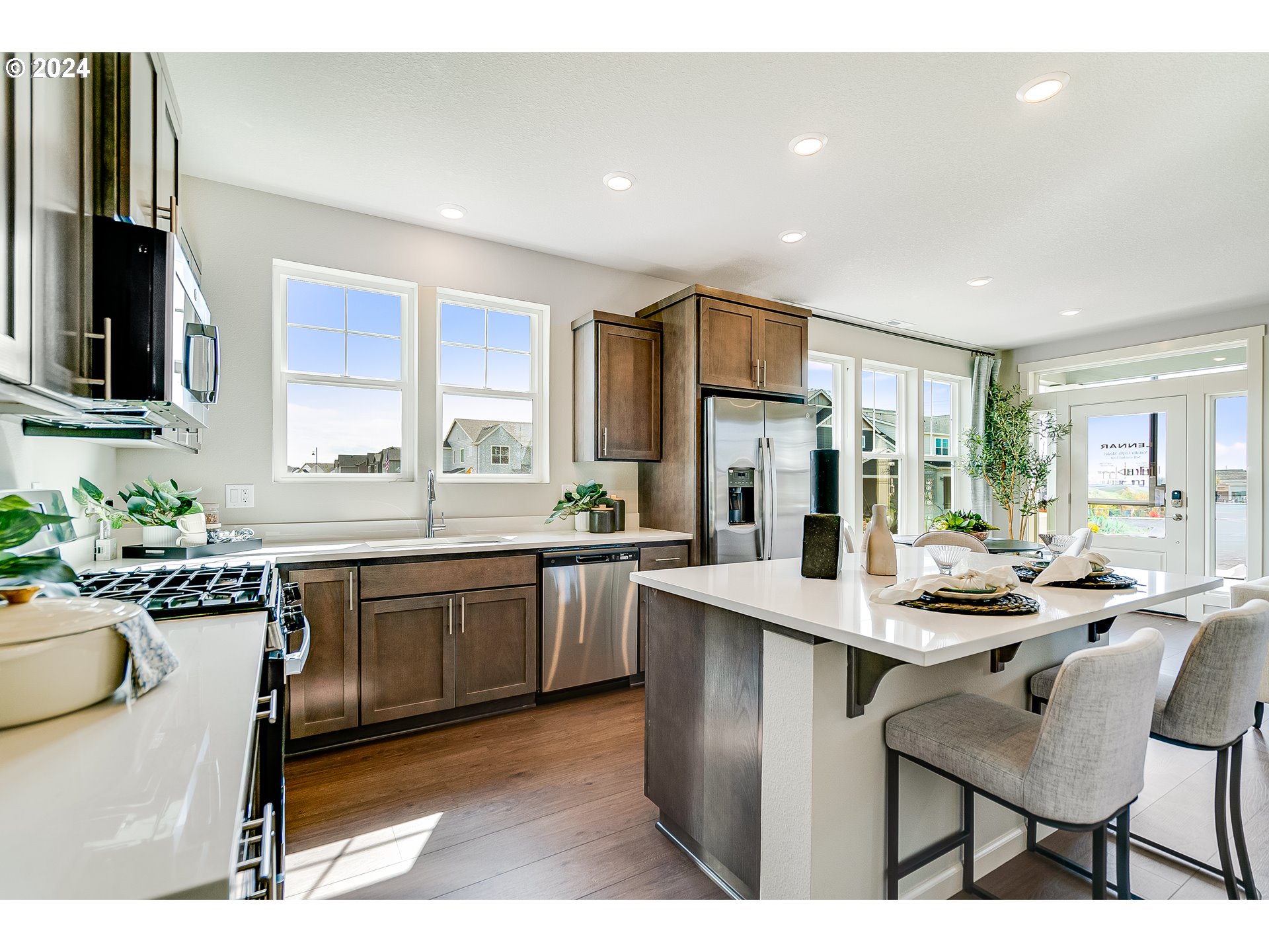 property viewer photo 7