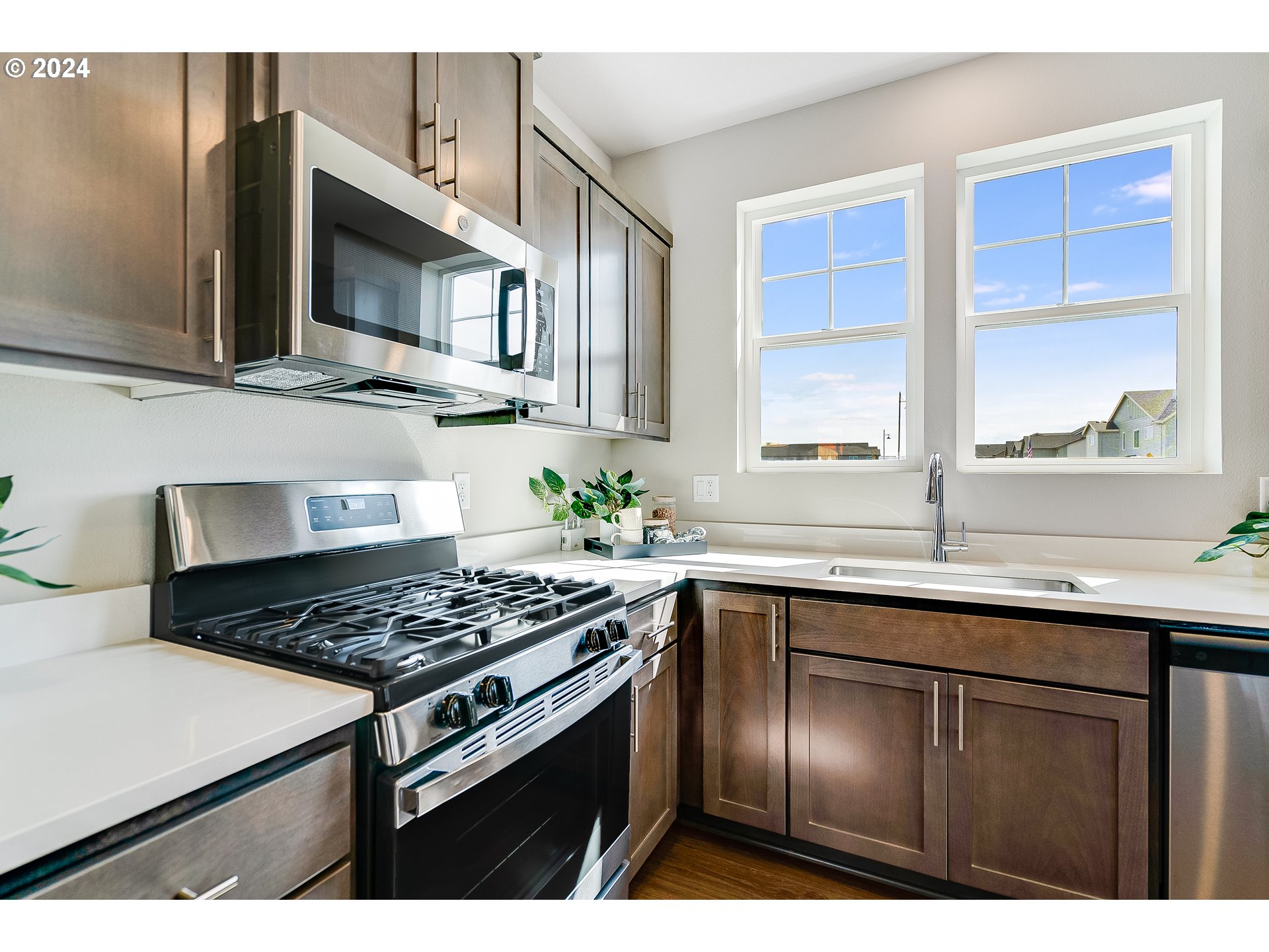 property viewer photo 8