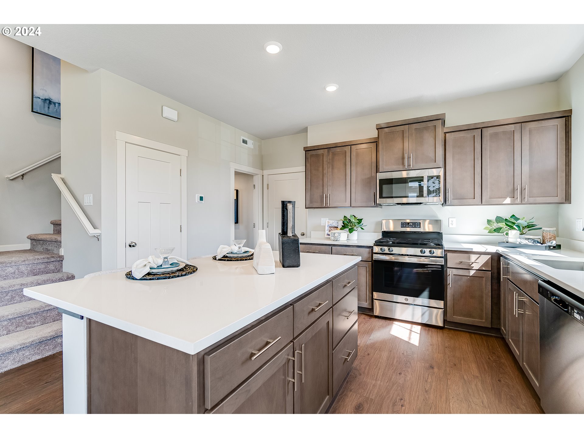 property viewer photo 9