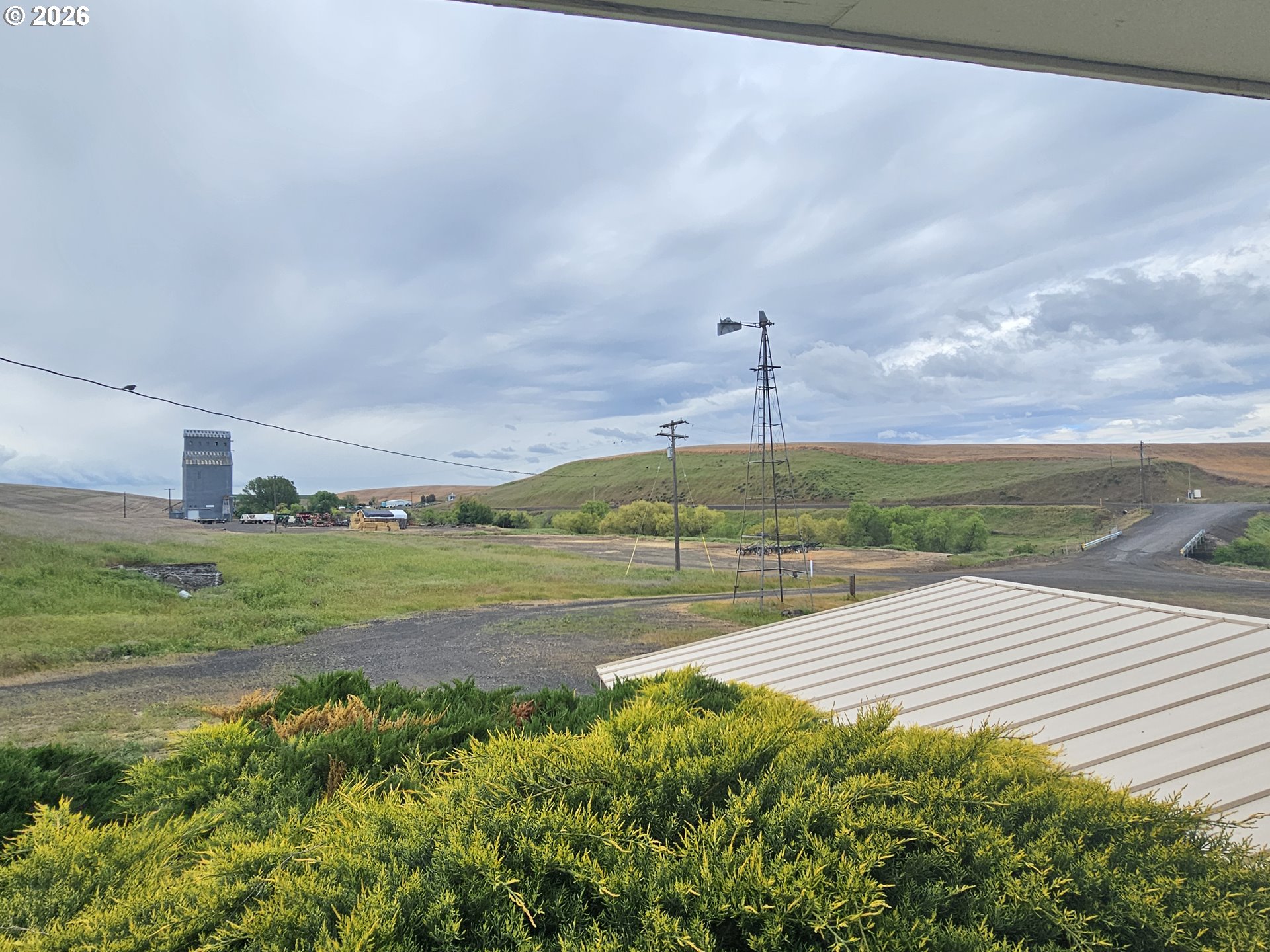 main property photo 32