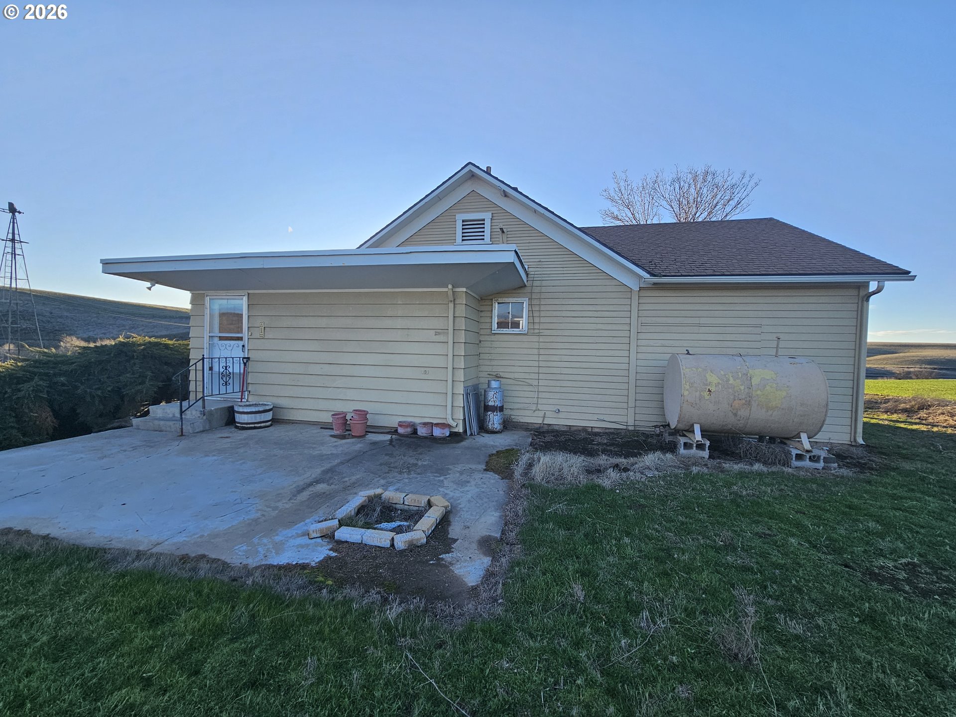 main property photo 33