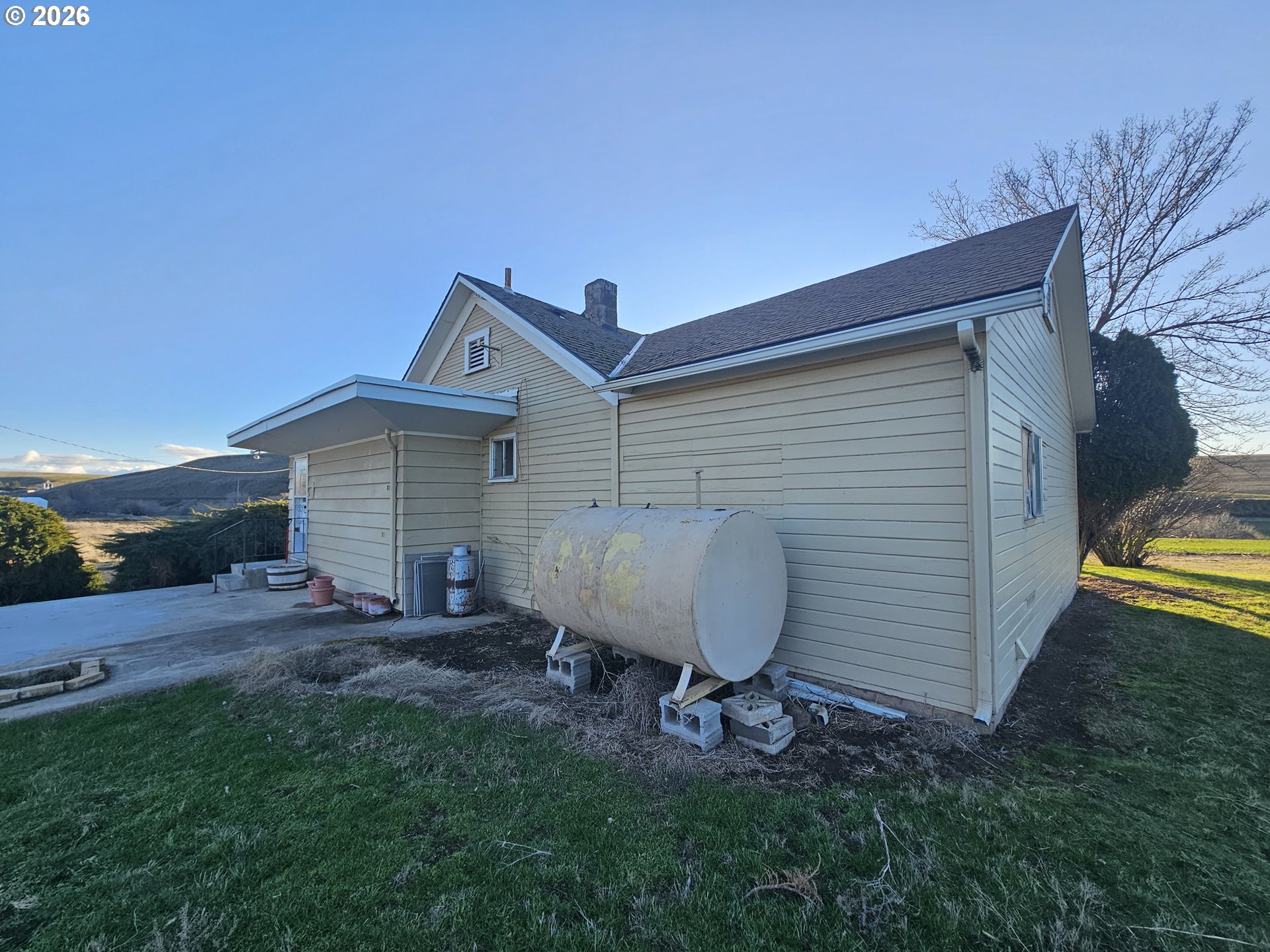 main property photo 34