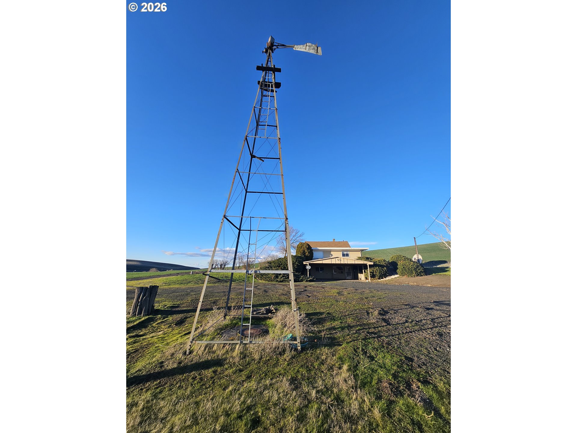 main property photo 8