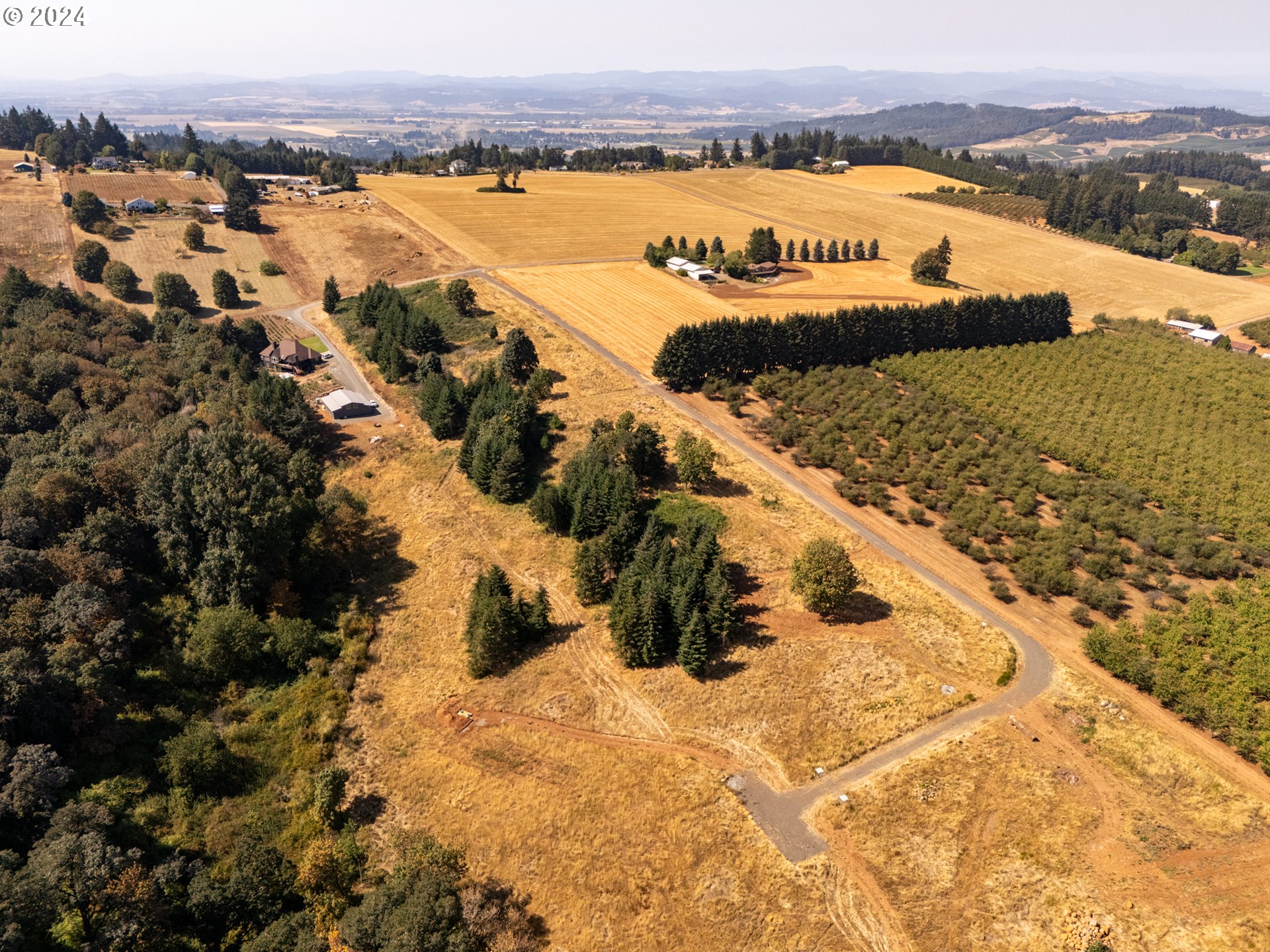main property photo 40