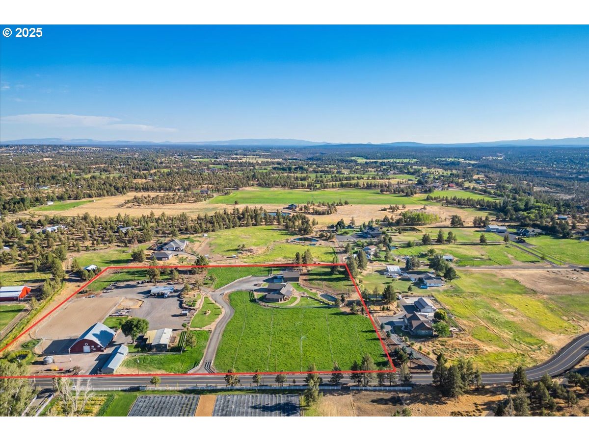 main property photo 41