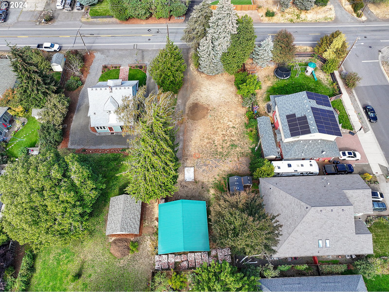 main property photo 19