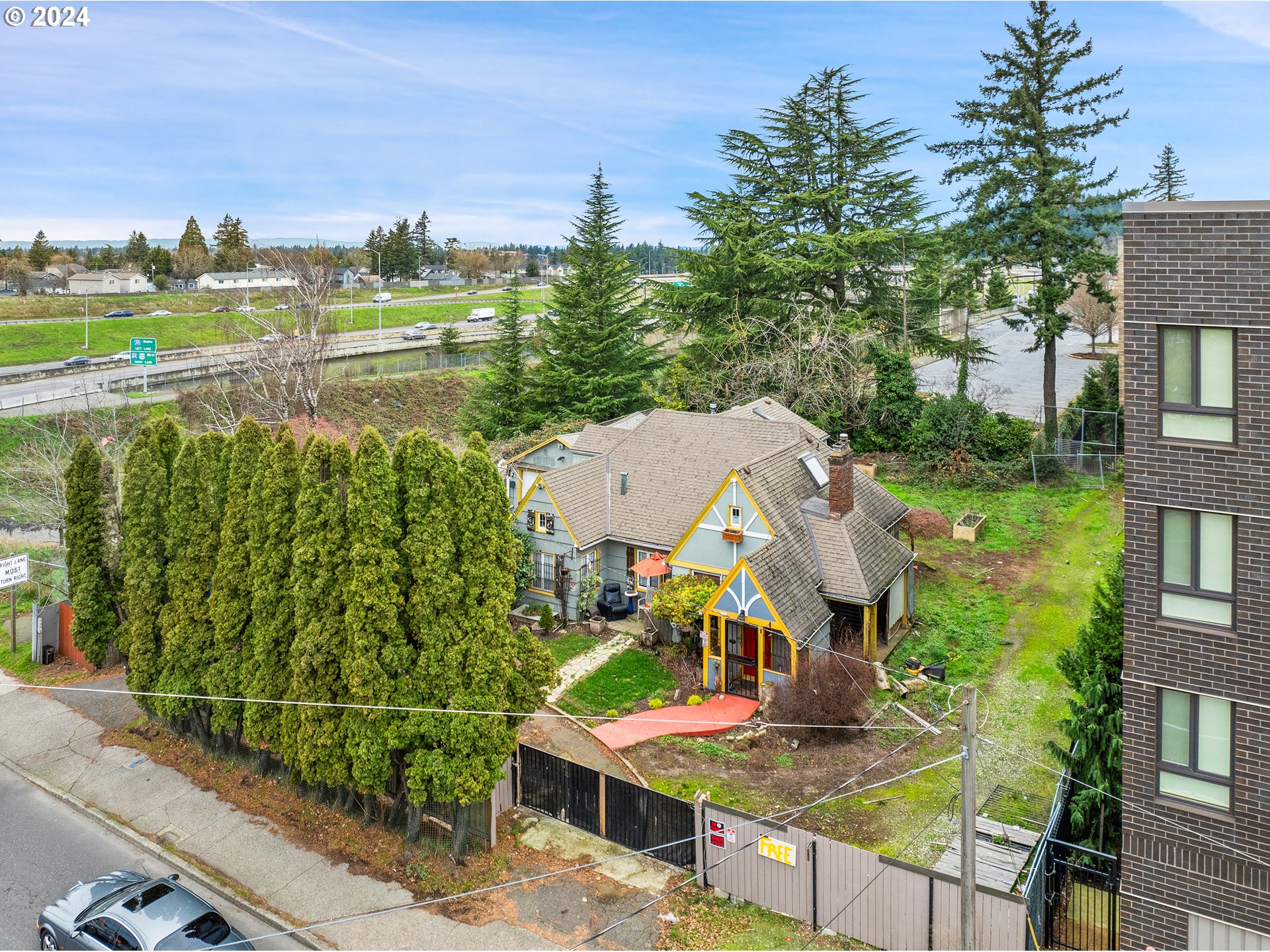 main property photo 21