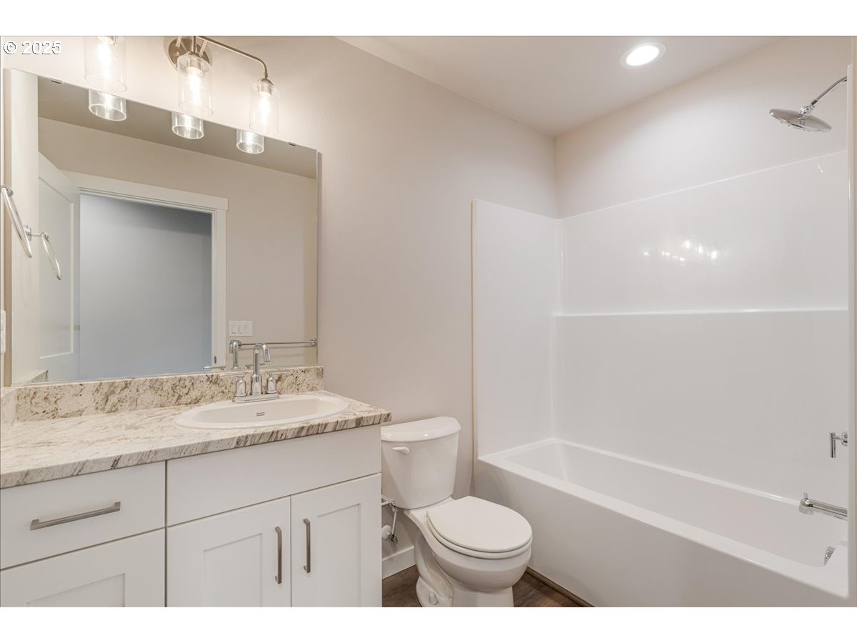 property viewer photo 5