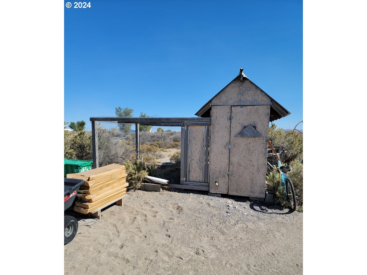 main property photo 35