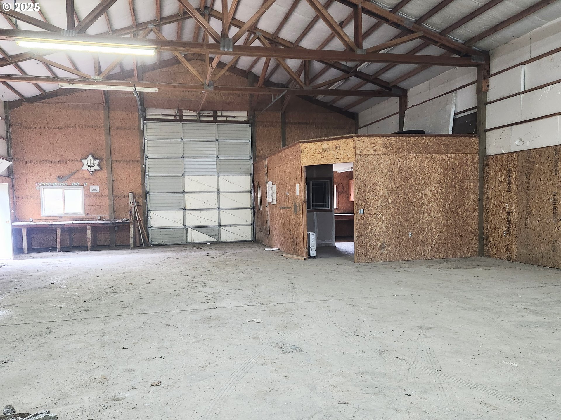 main property photo 19