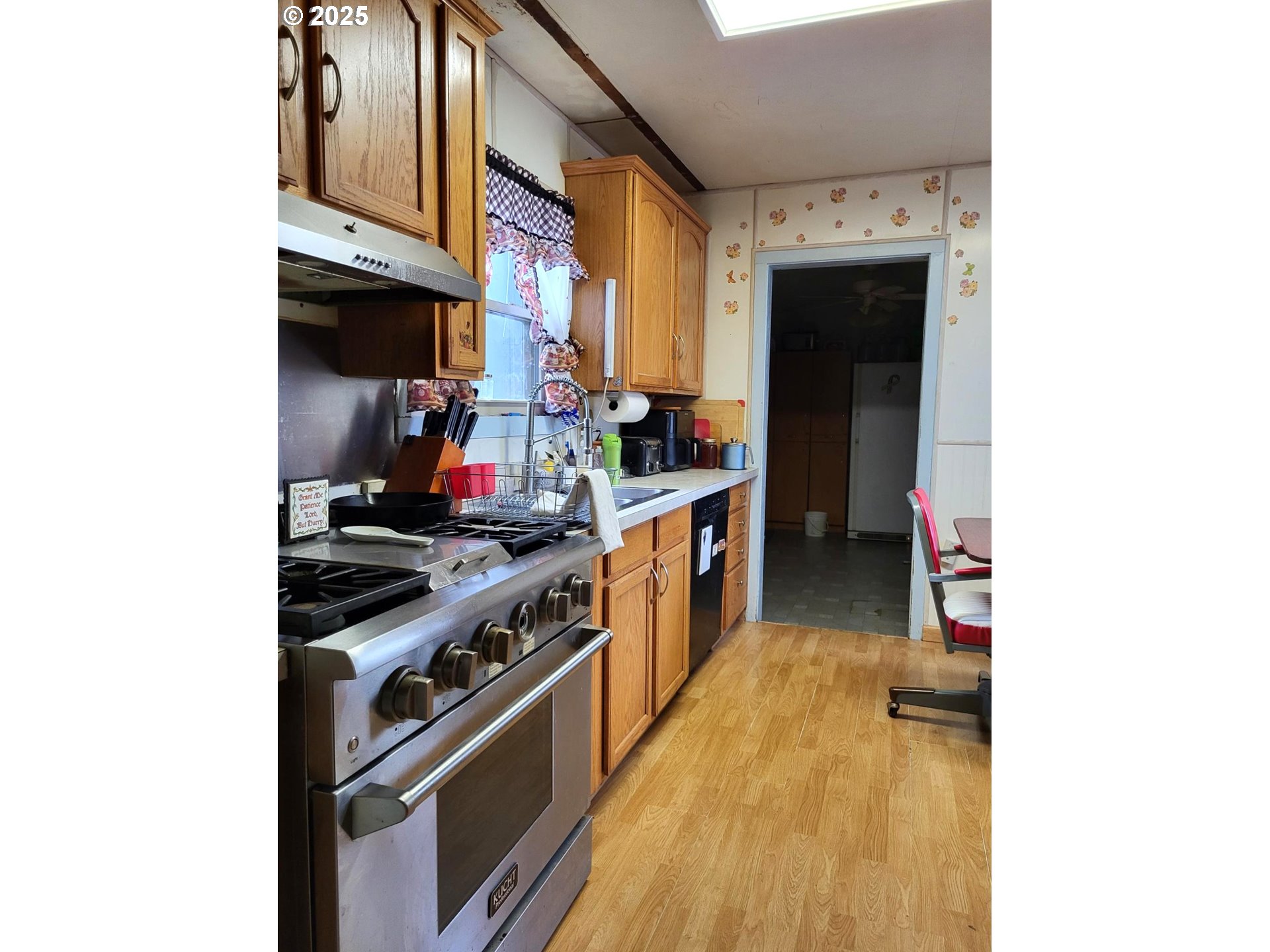 property viewer photo 9
