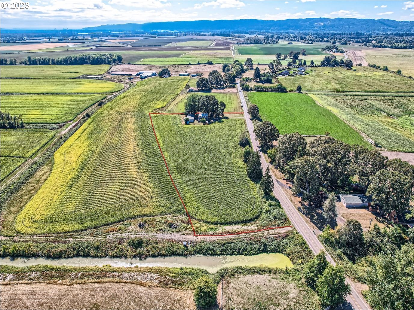 main property photo 4