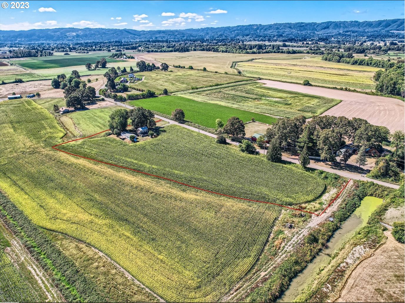 main property photo 5