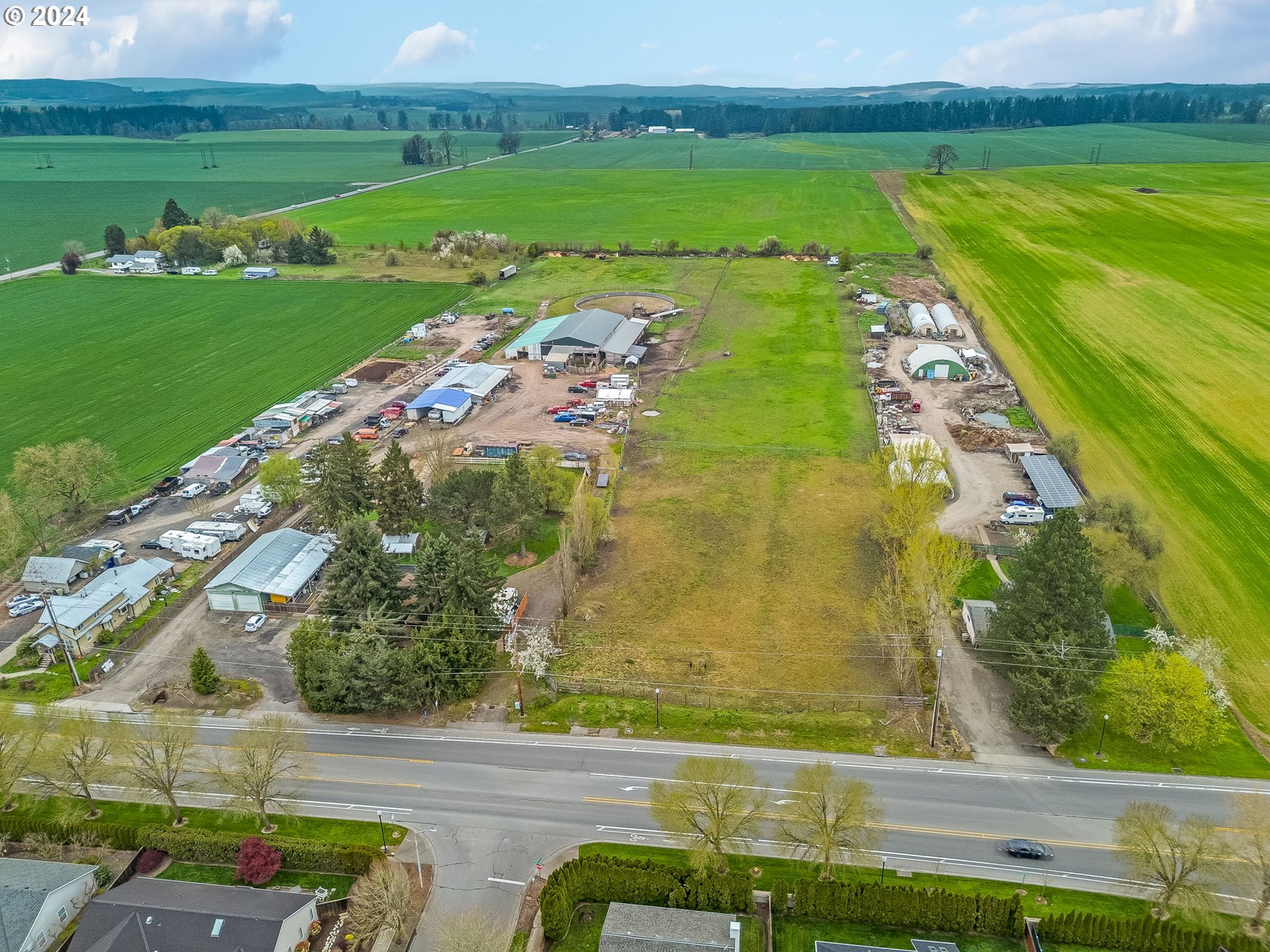 main property photo 5