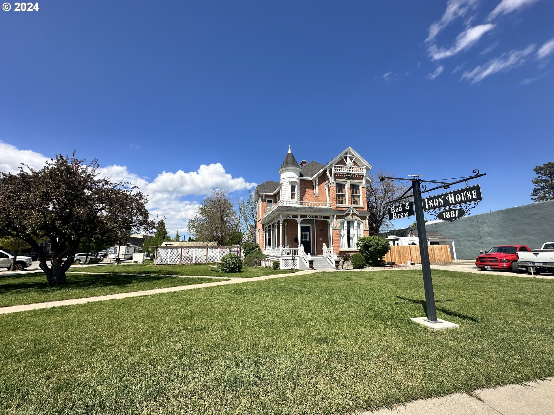 main property photo 1