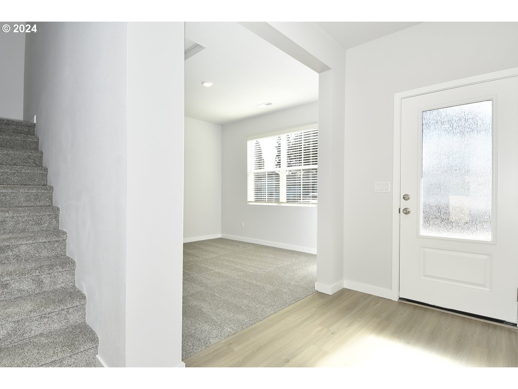 property viewer photo 1