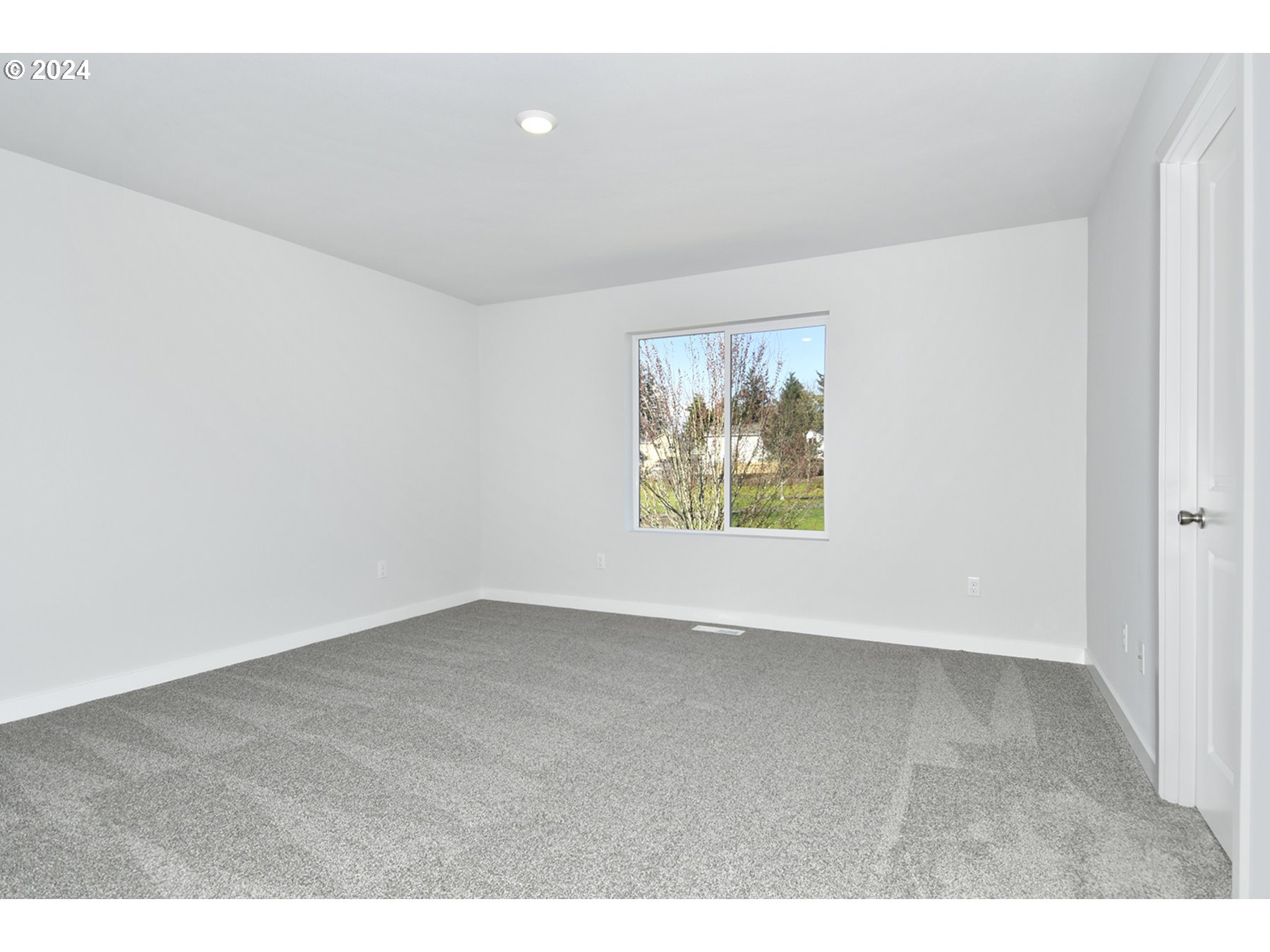 property viewer photo 10