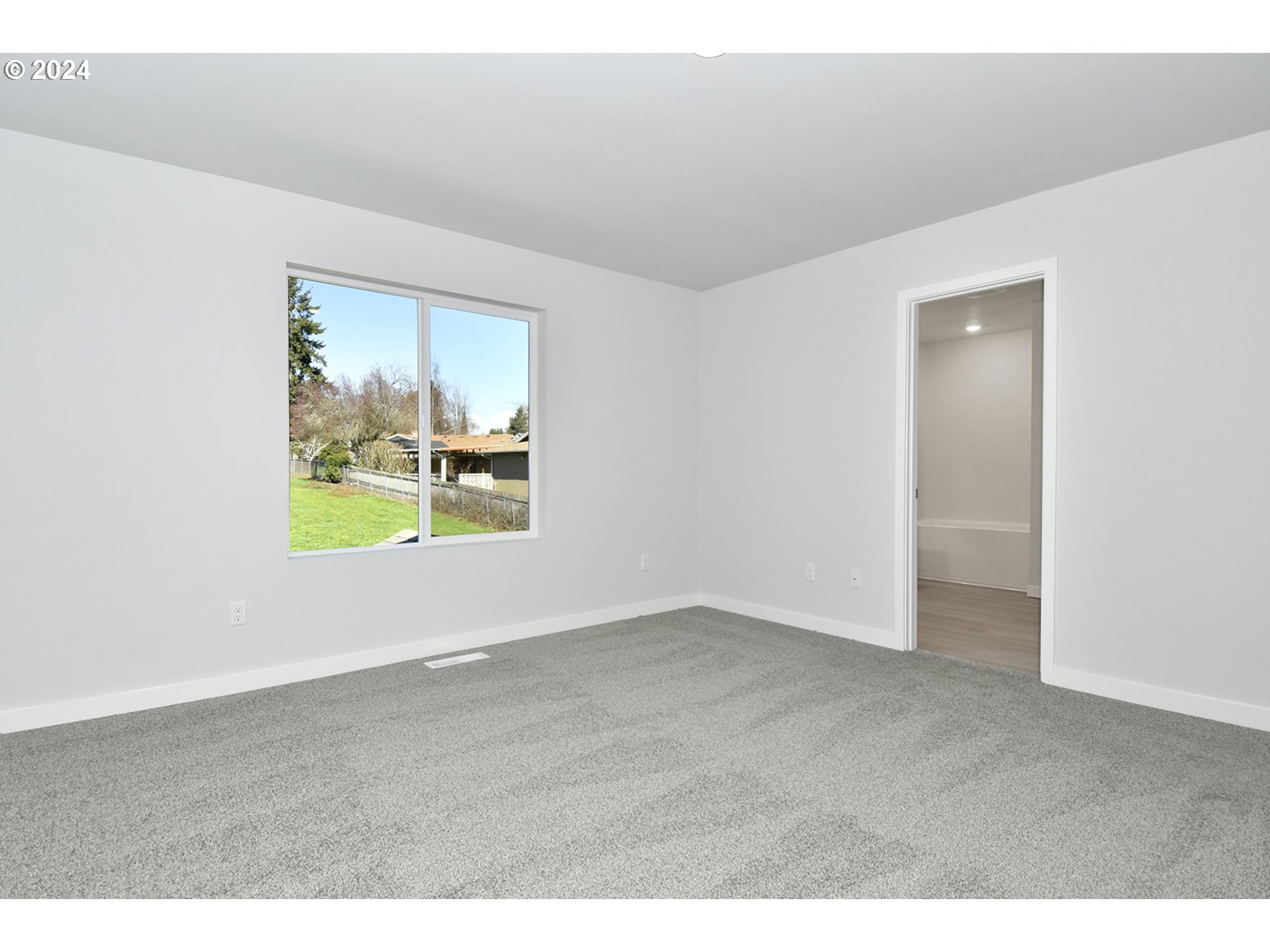property viewer photo 11