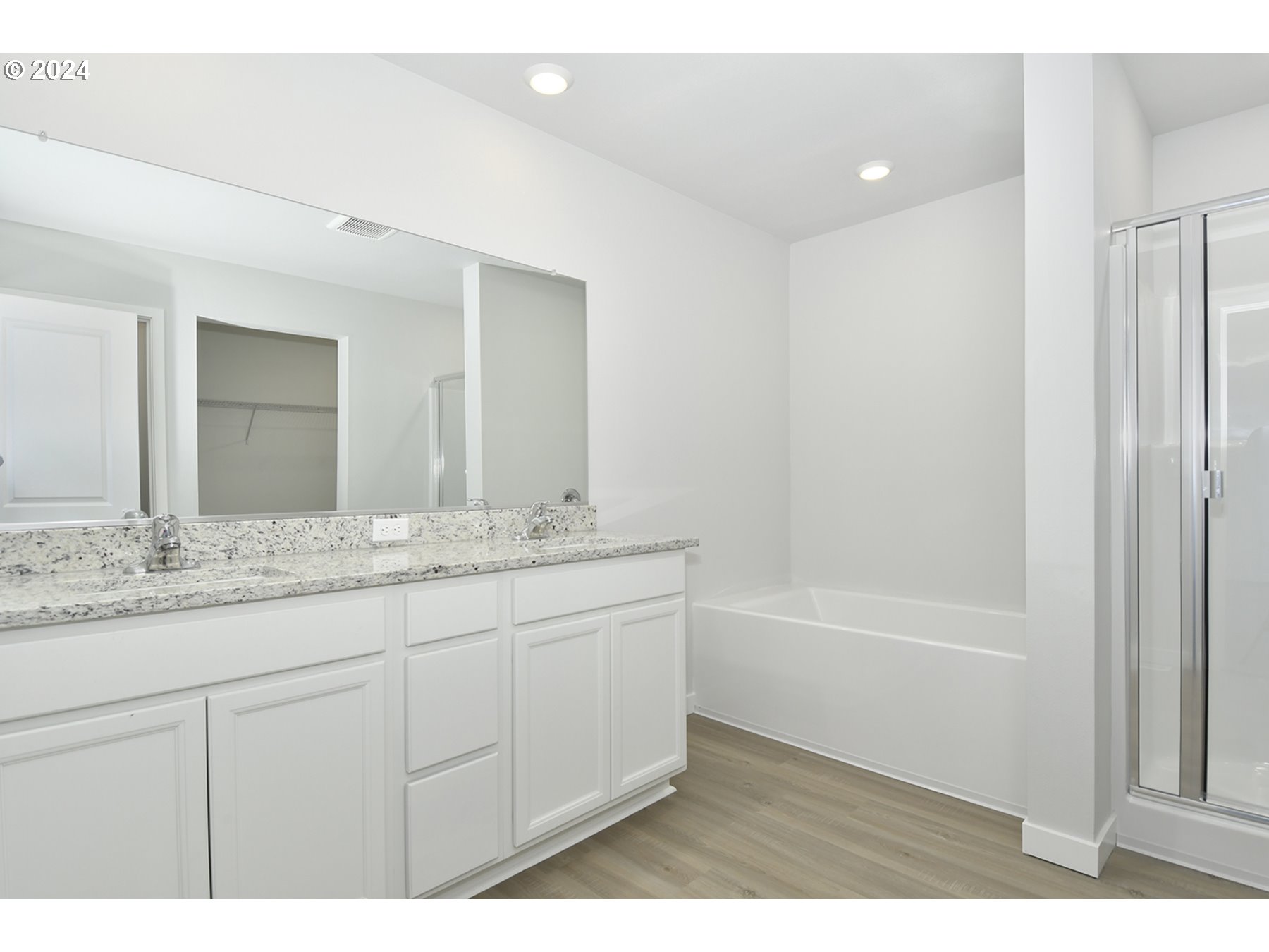 property viewer photo 12