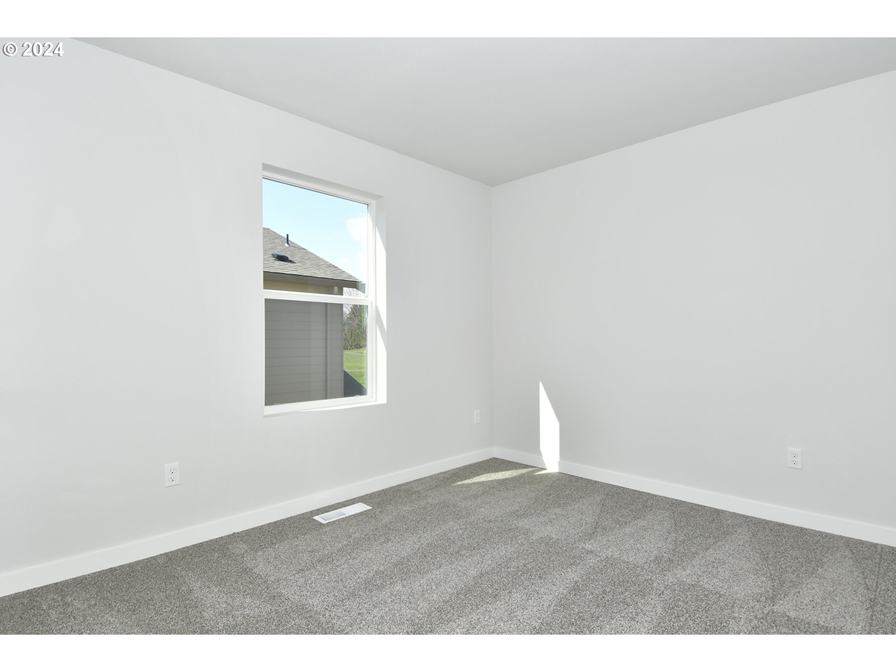property viewer photo 15