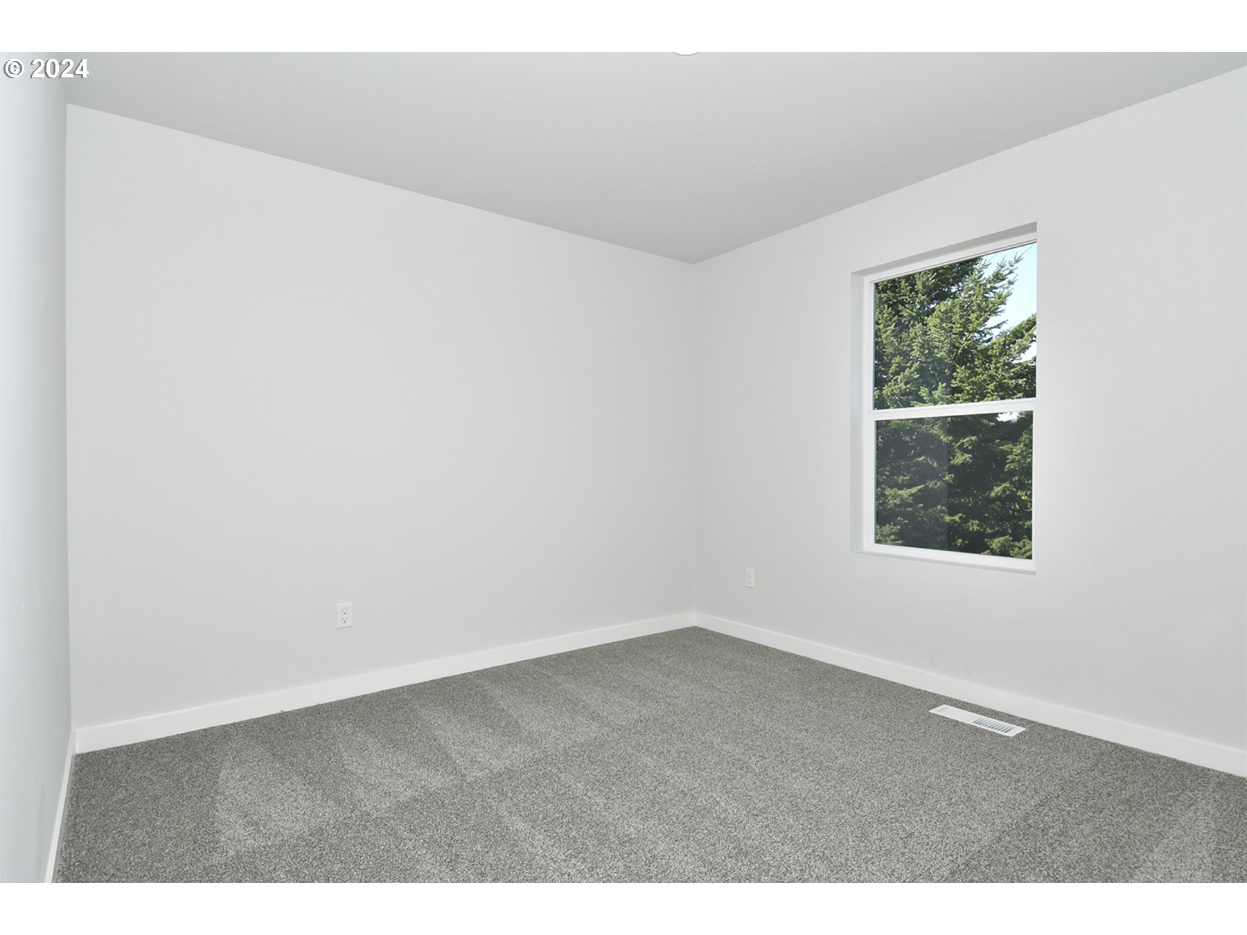 property viewer photo 16