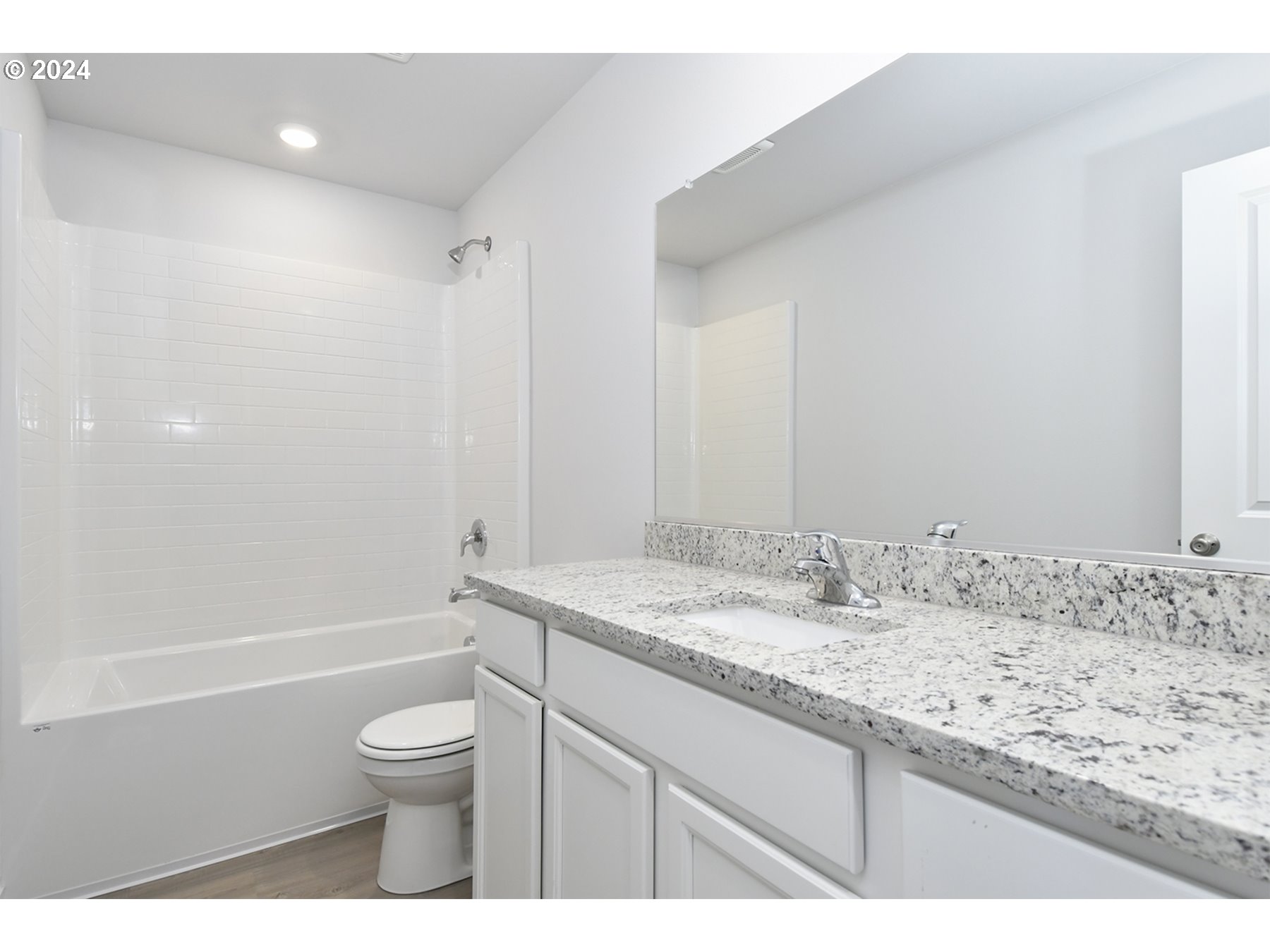 property viewer photo 18