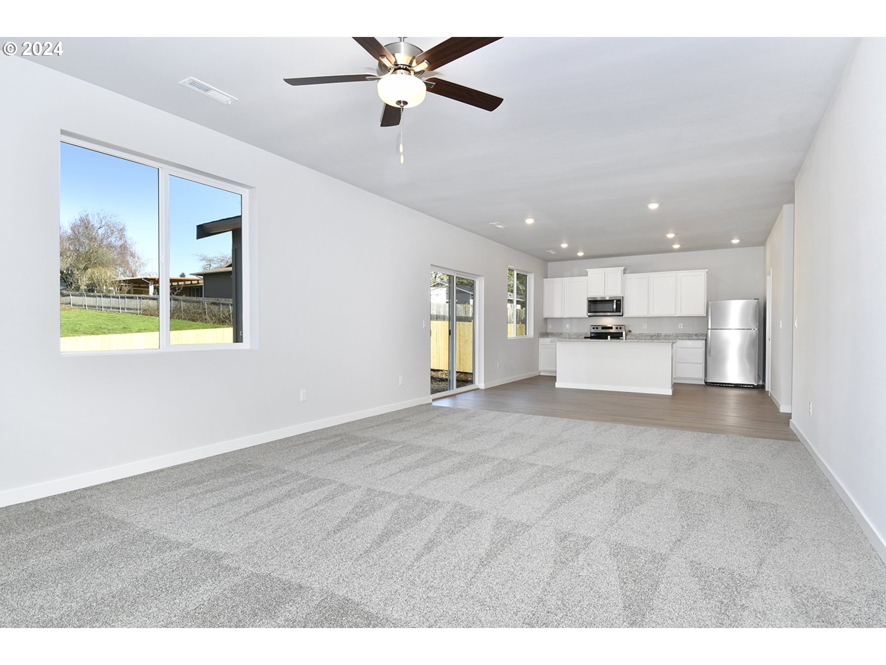 property viewer photo 4