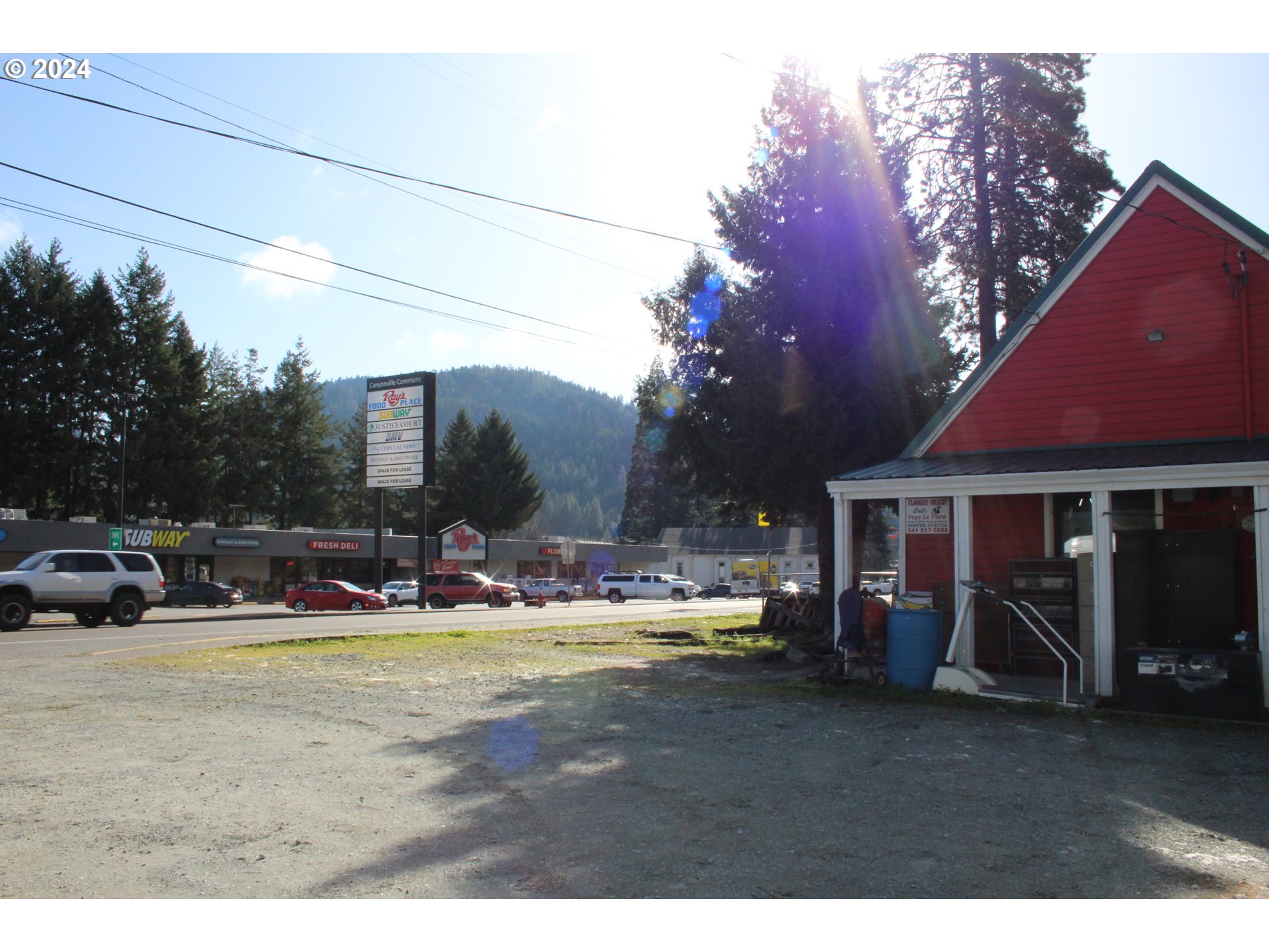 main property photo 16