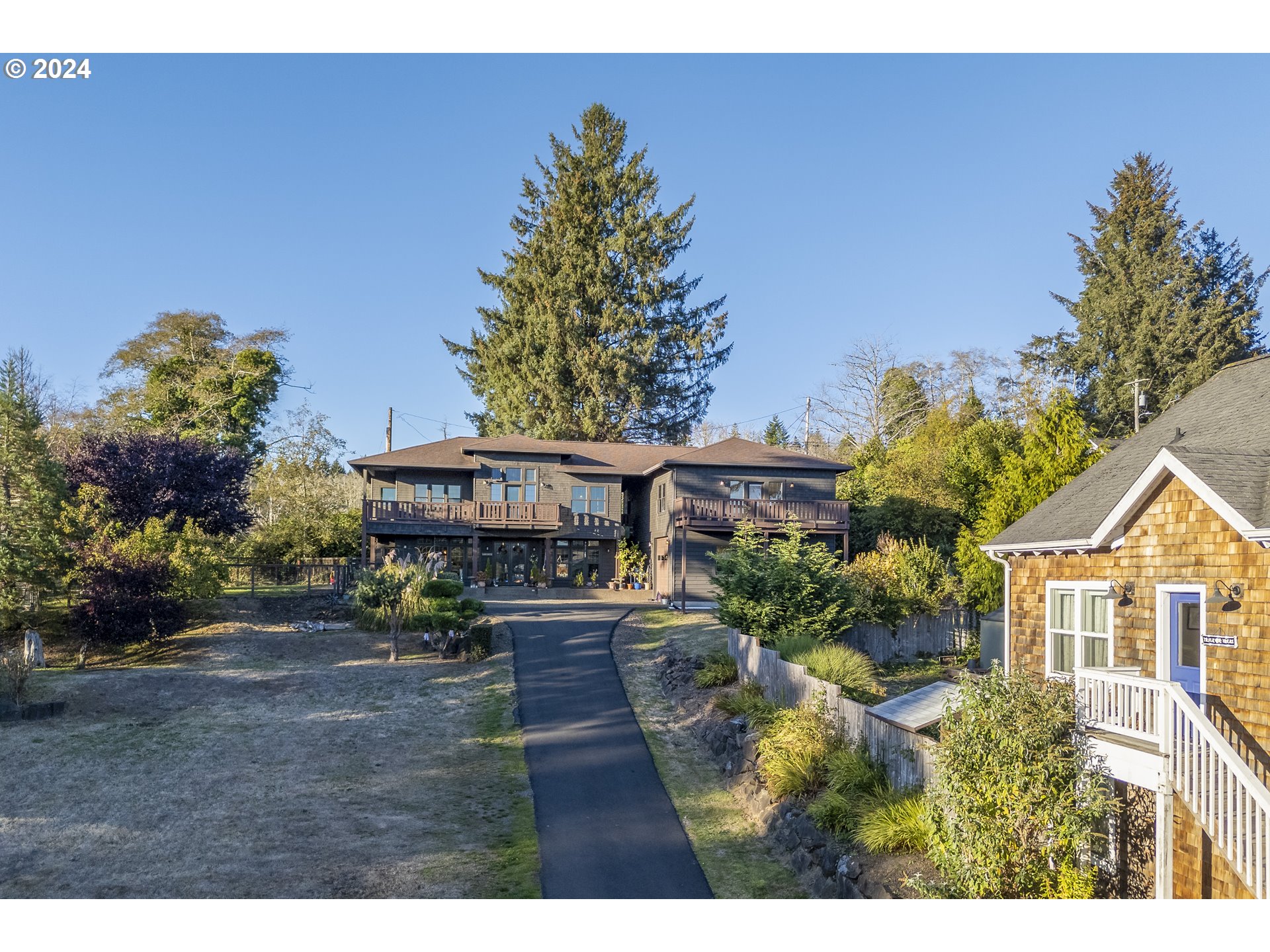 main property photo 43