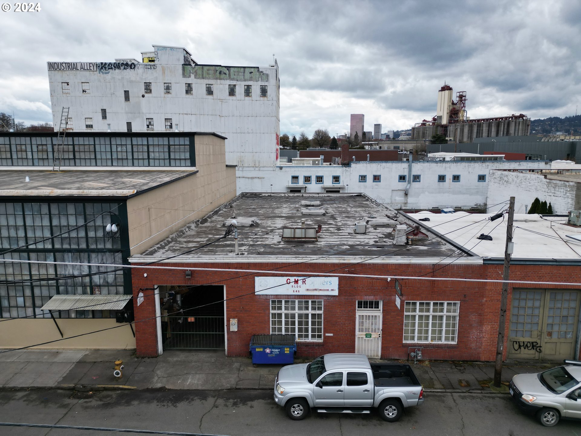 main property photo 1