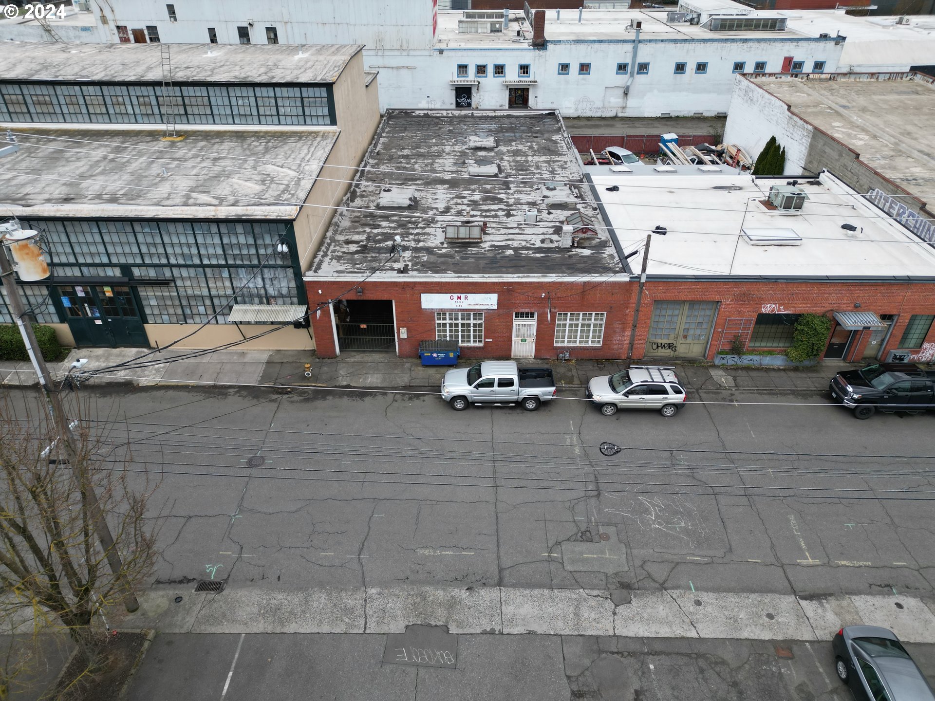 main property photo 10