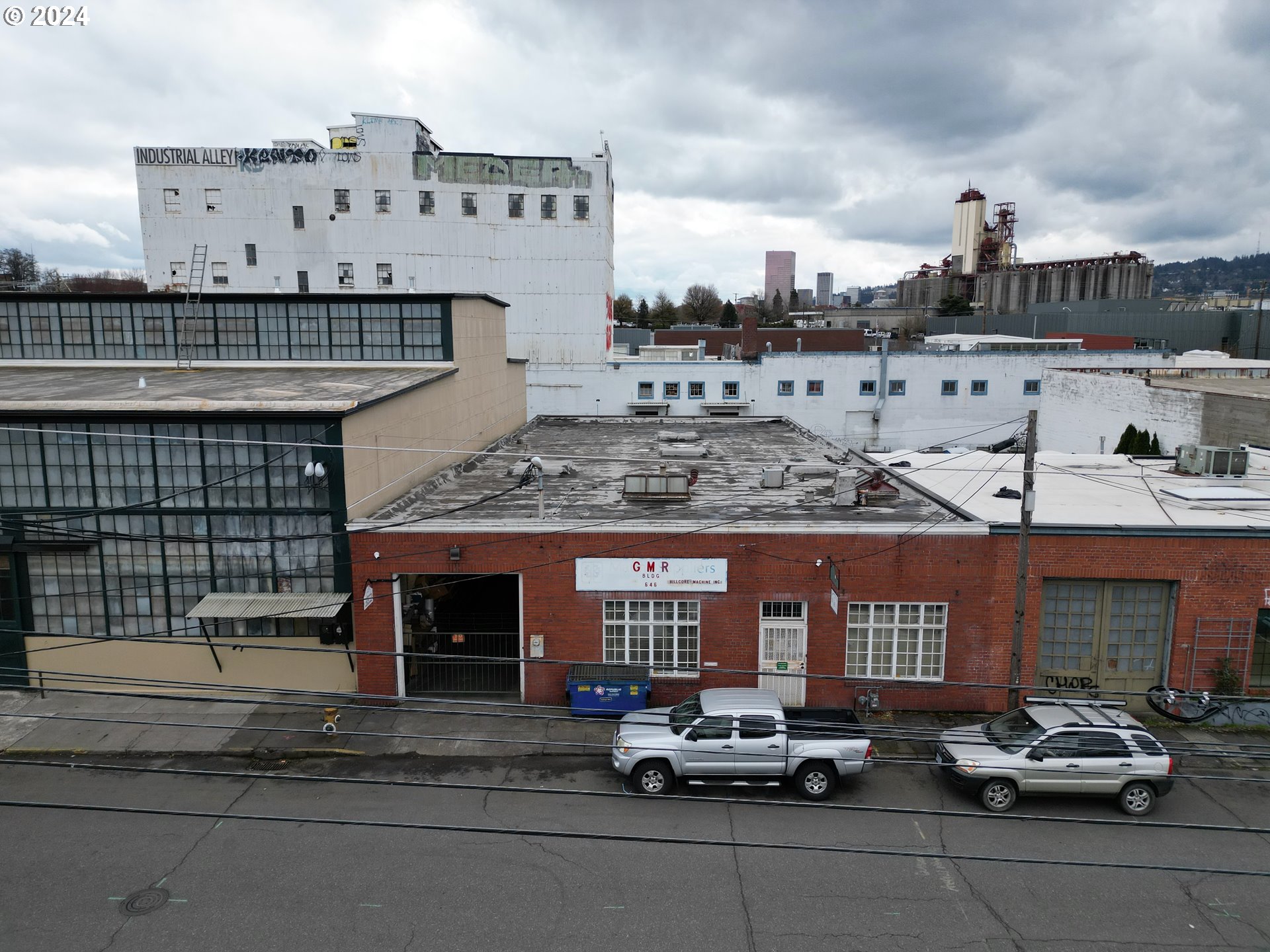 main property photo 3
