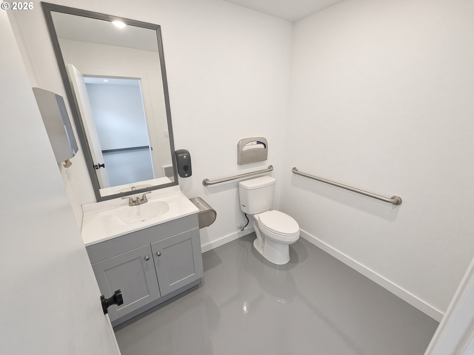 main property photo 18