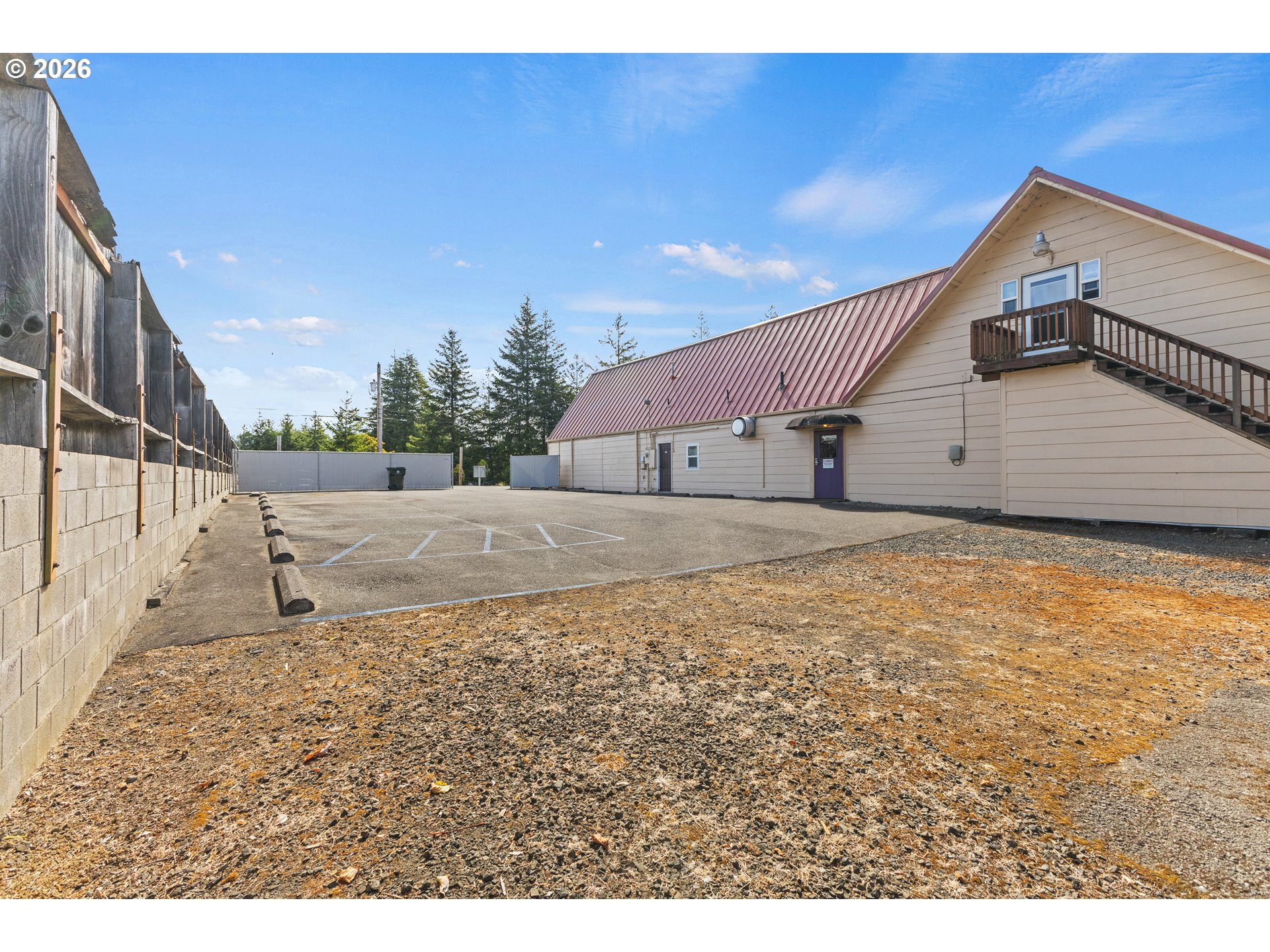 main property photo 37