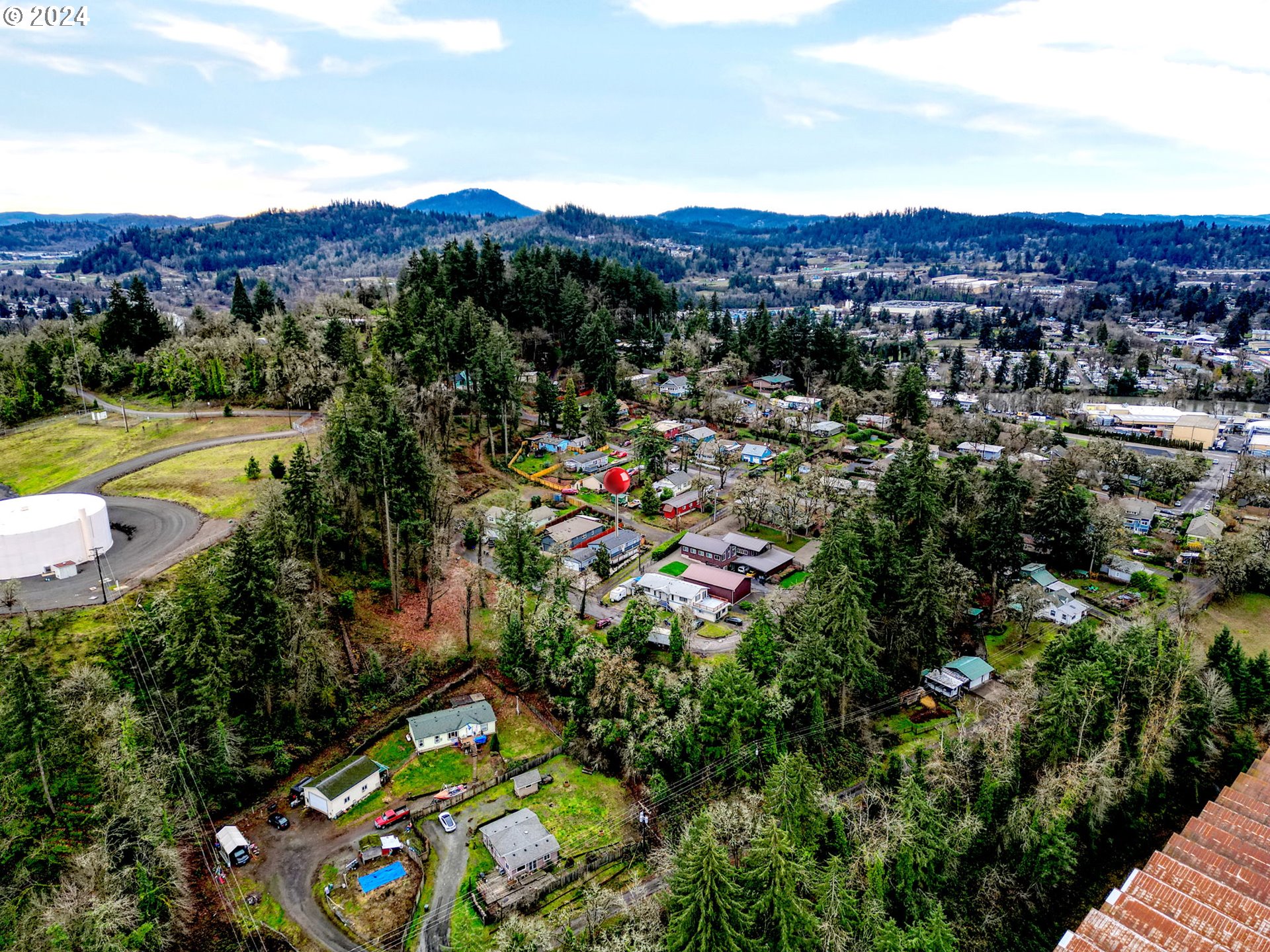 main property photo 34