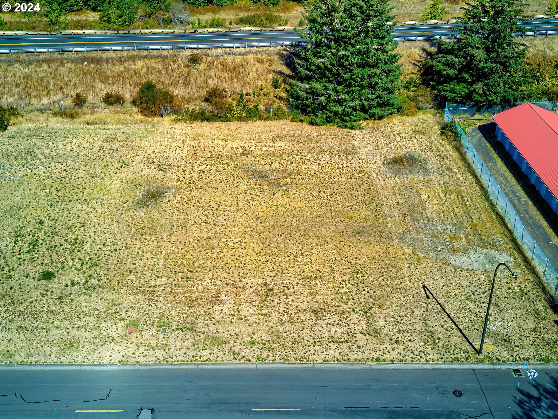 main property photo 7