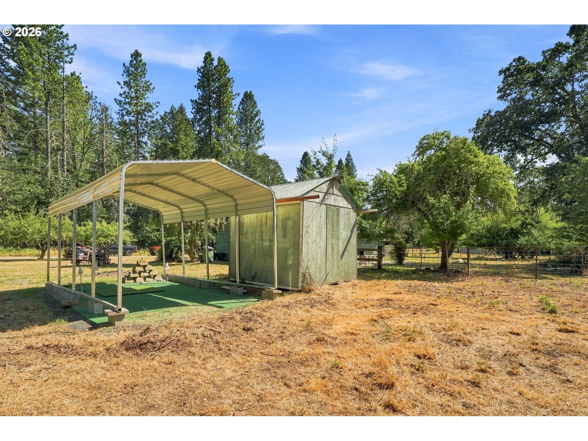 main property photo 40