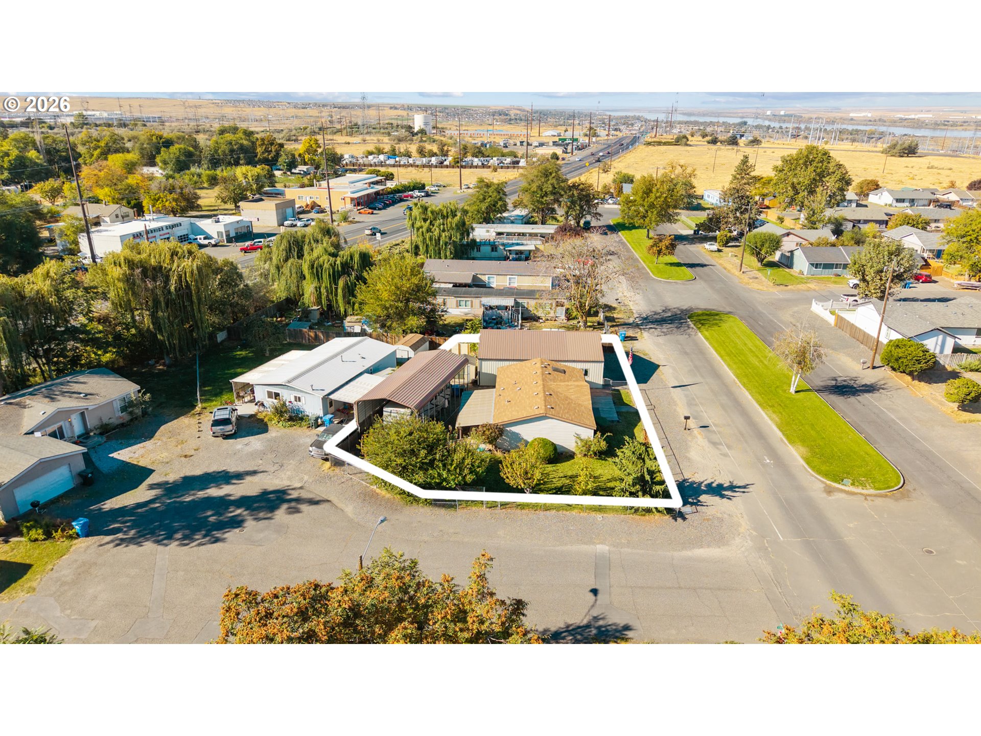 main property photo 33