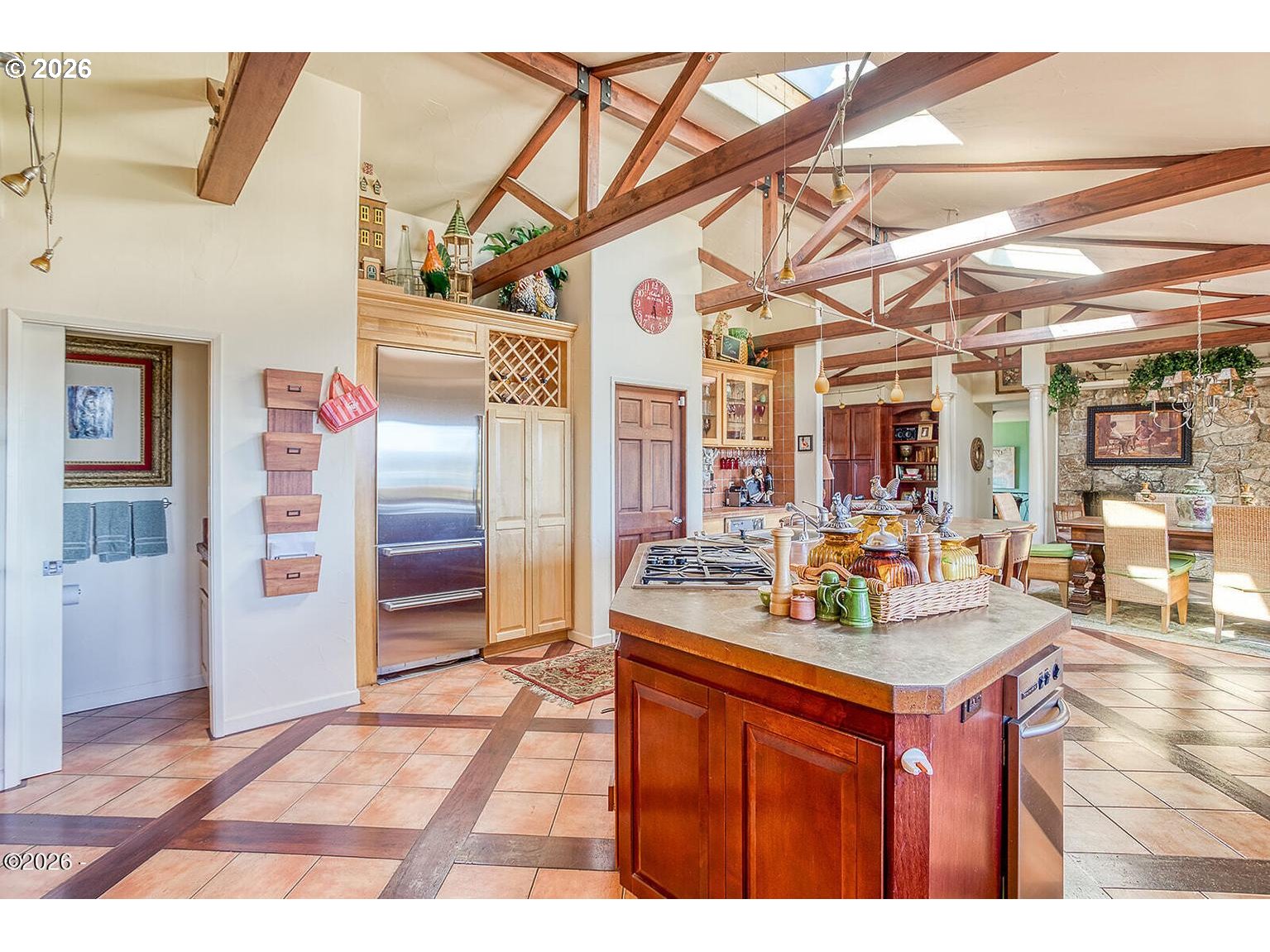 main property photo 8