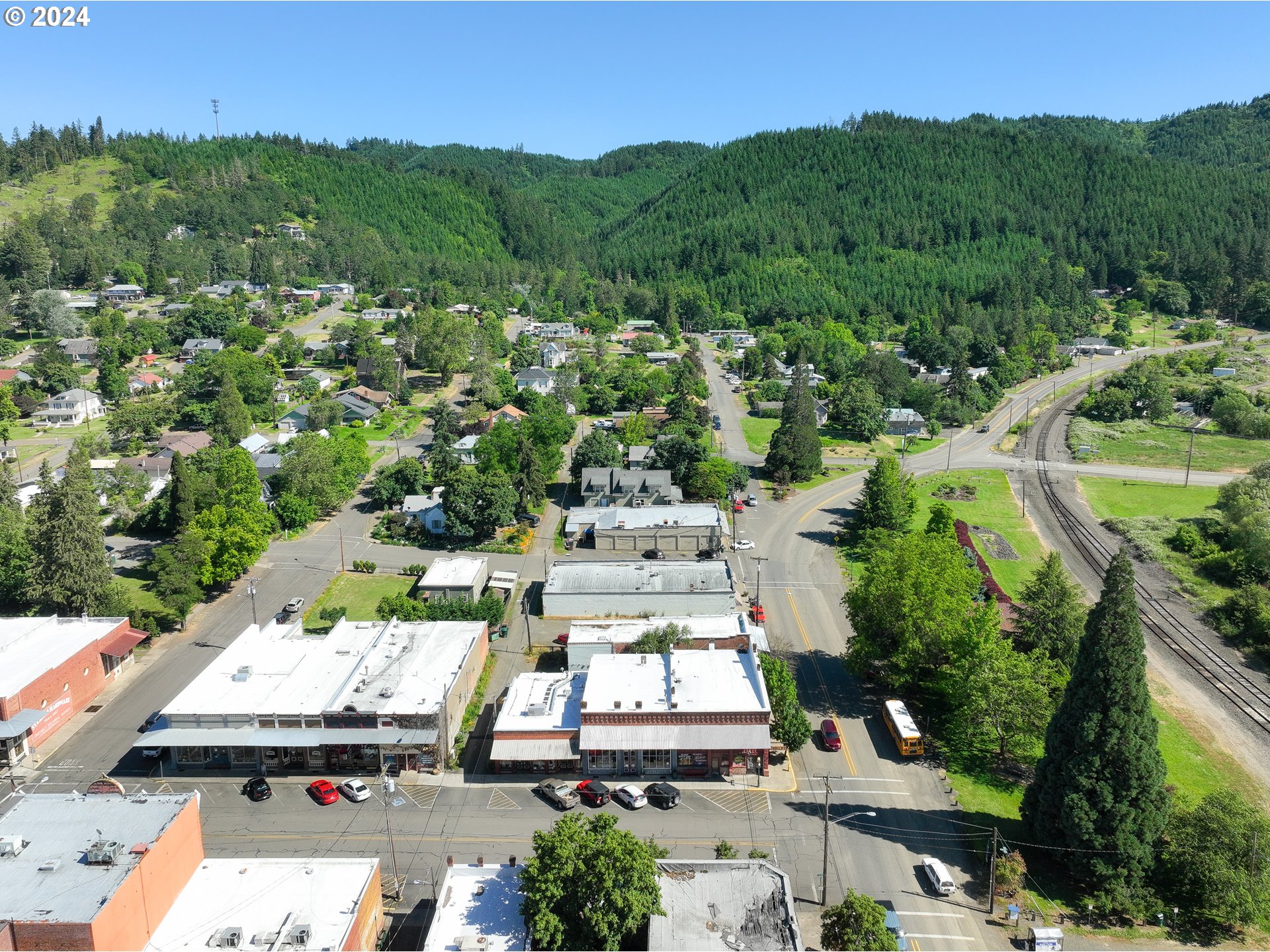 main property photo 29