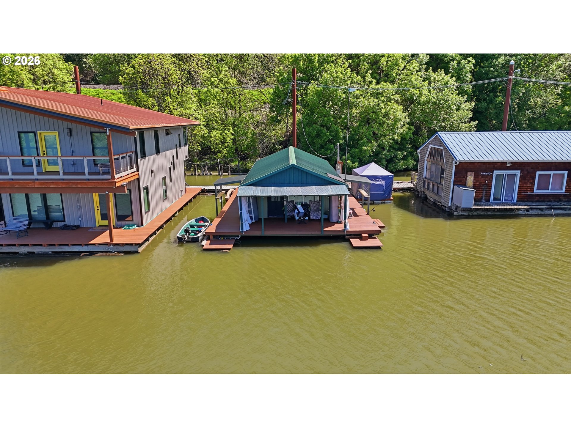 main property photo 20