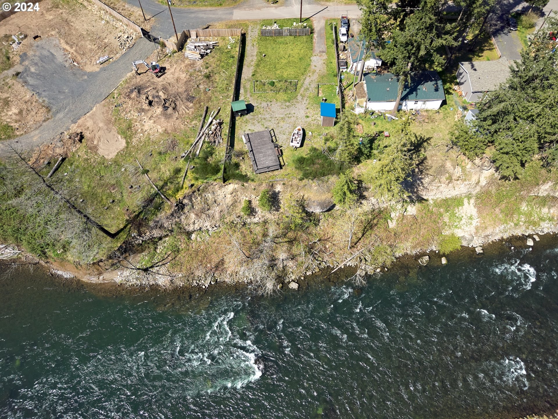 main property photo 18