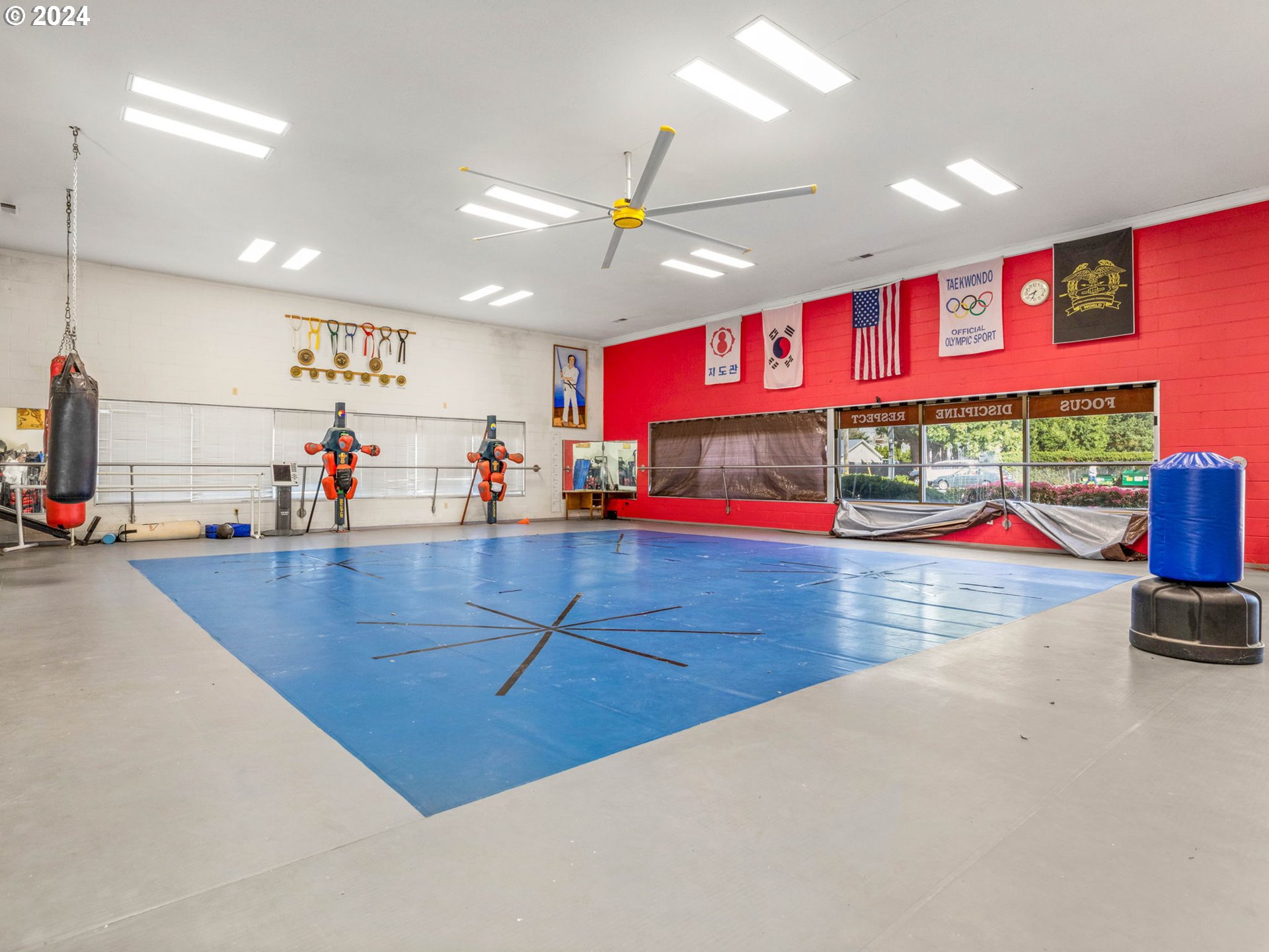 main property photo 20