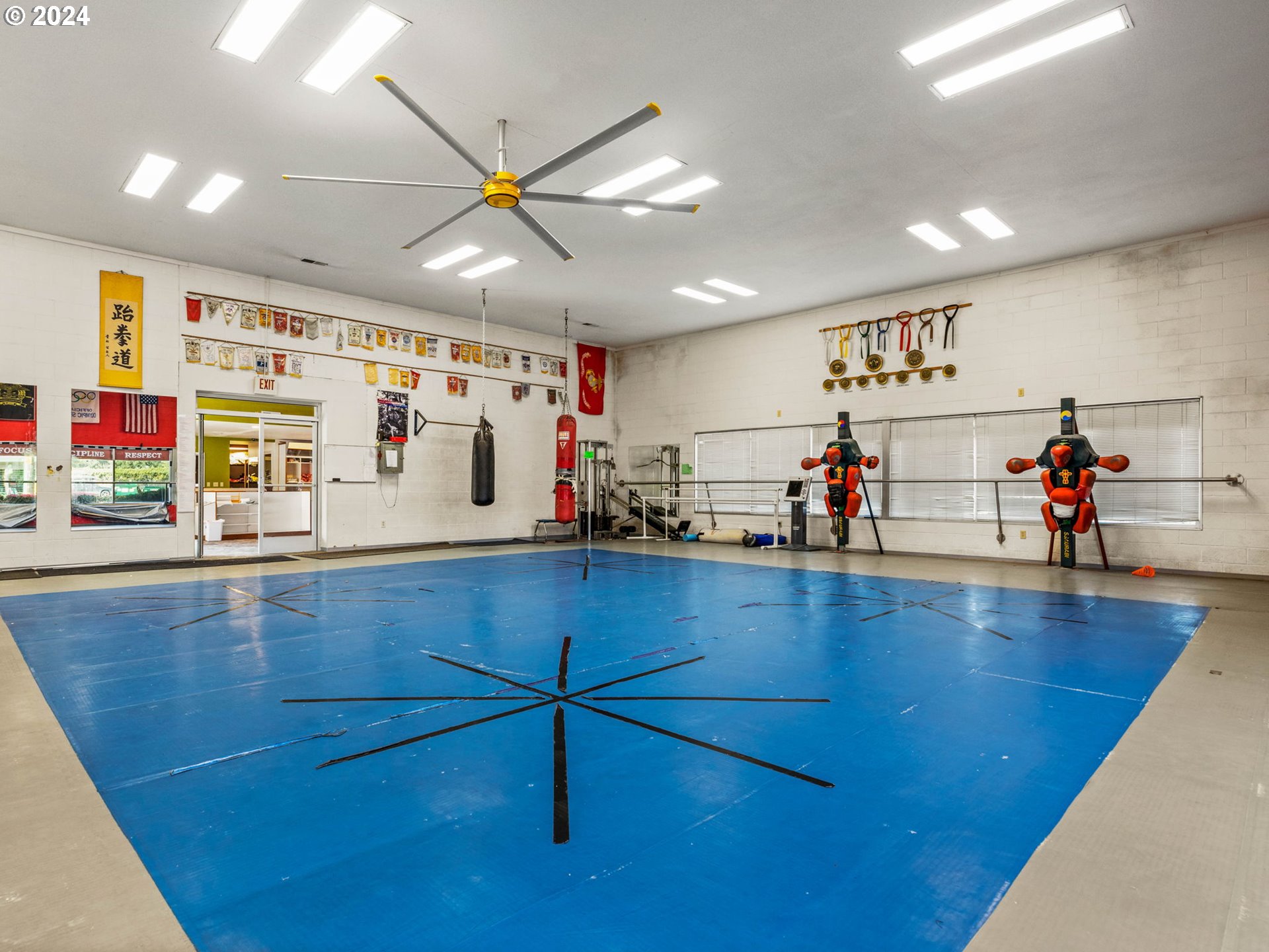 main property photo 22