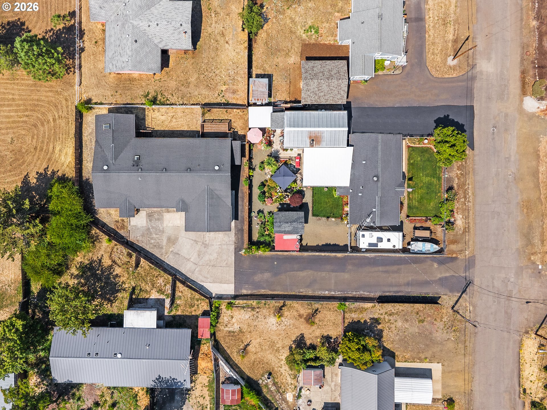 main property photo 41