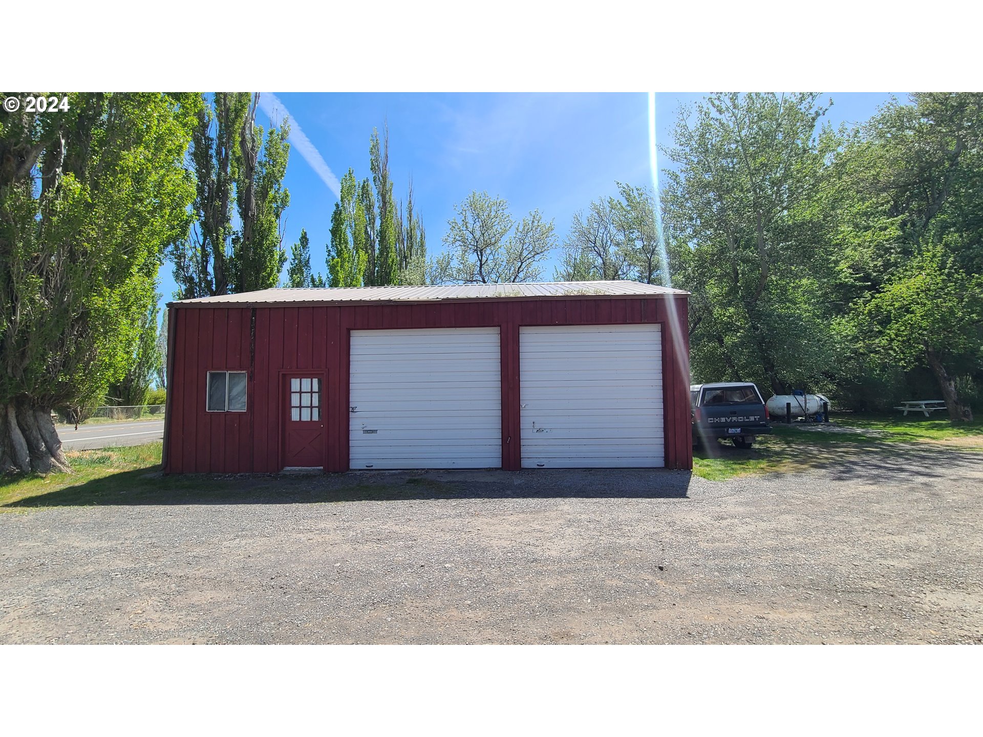 main property photo 12