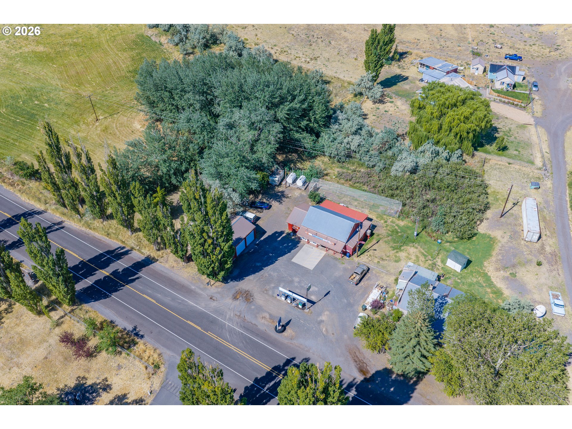 main property photo 31