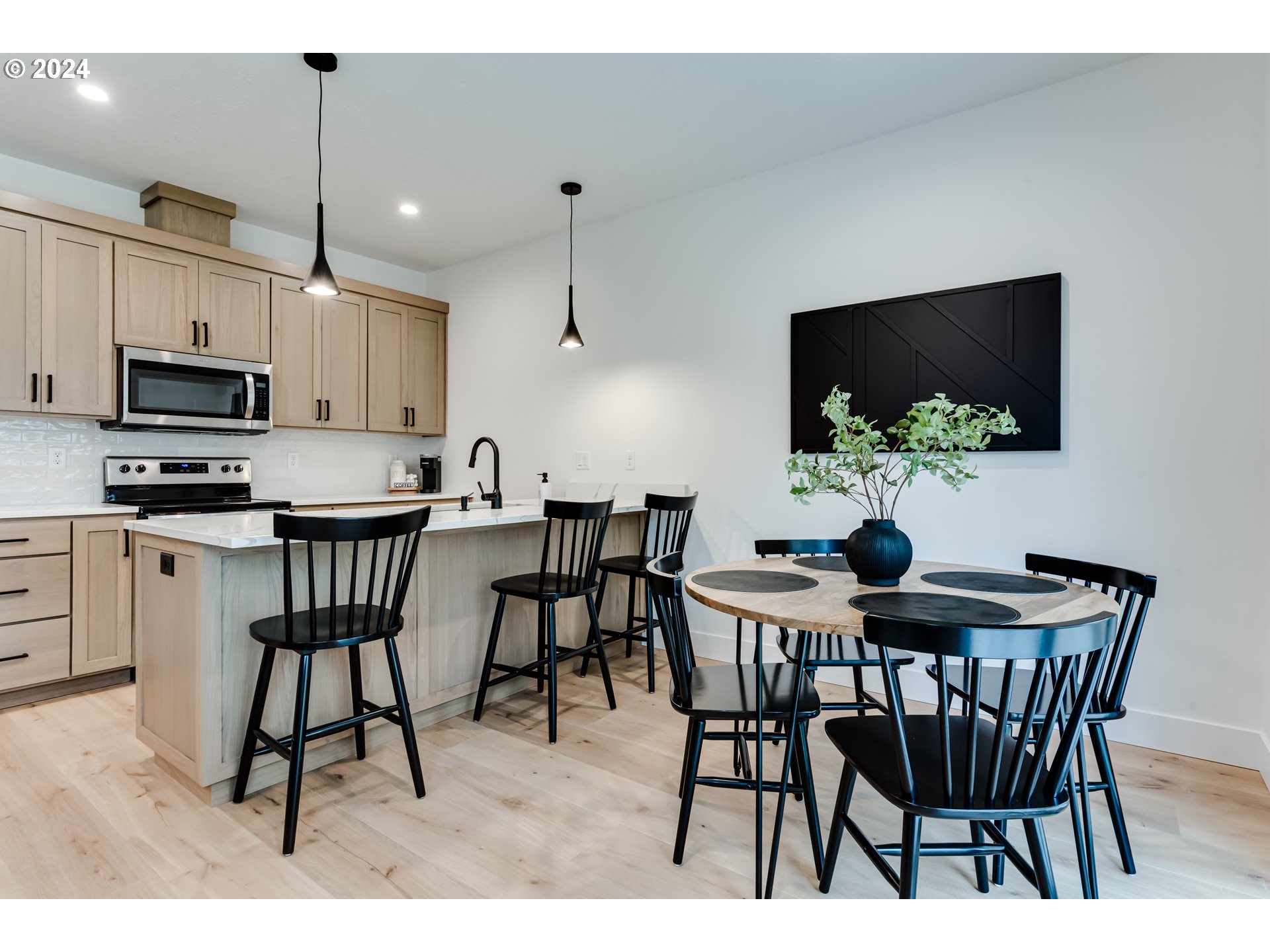 property viewer photo 12