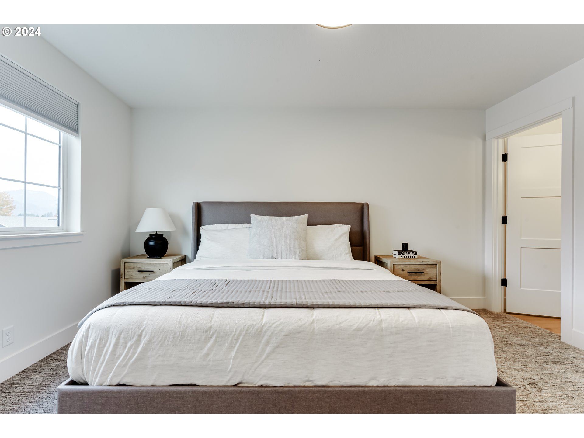 property viewer photo 15